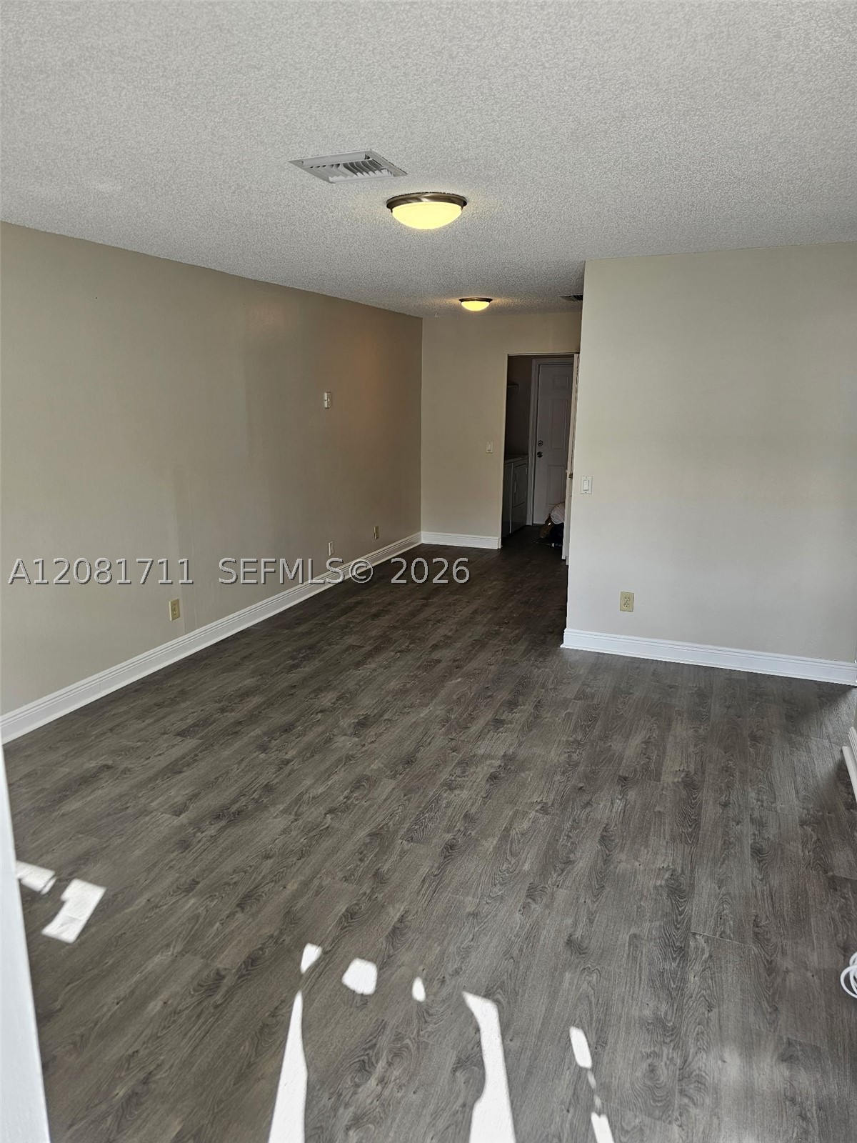 2302 Johnson St 3 Property Photo 10