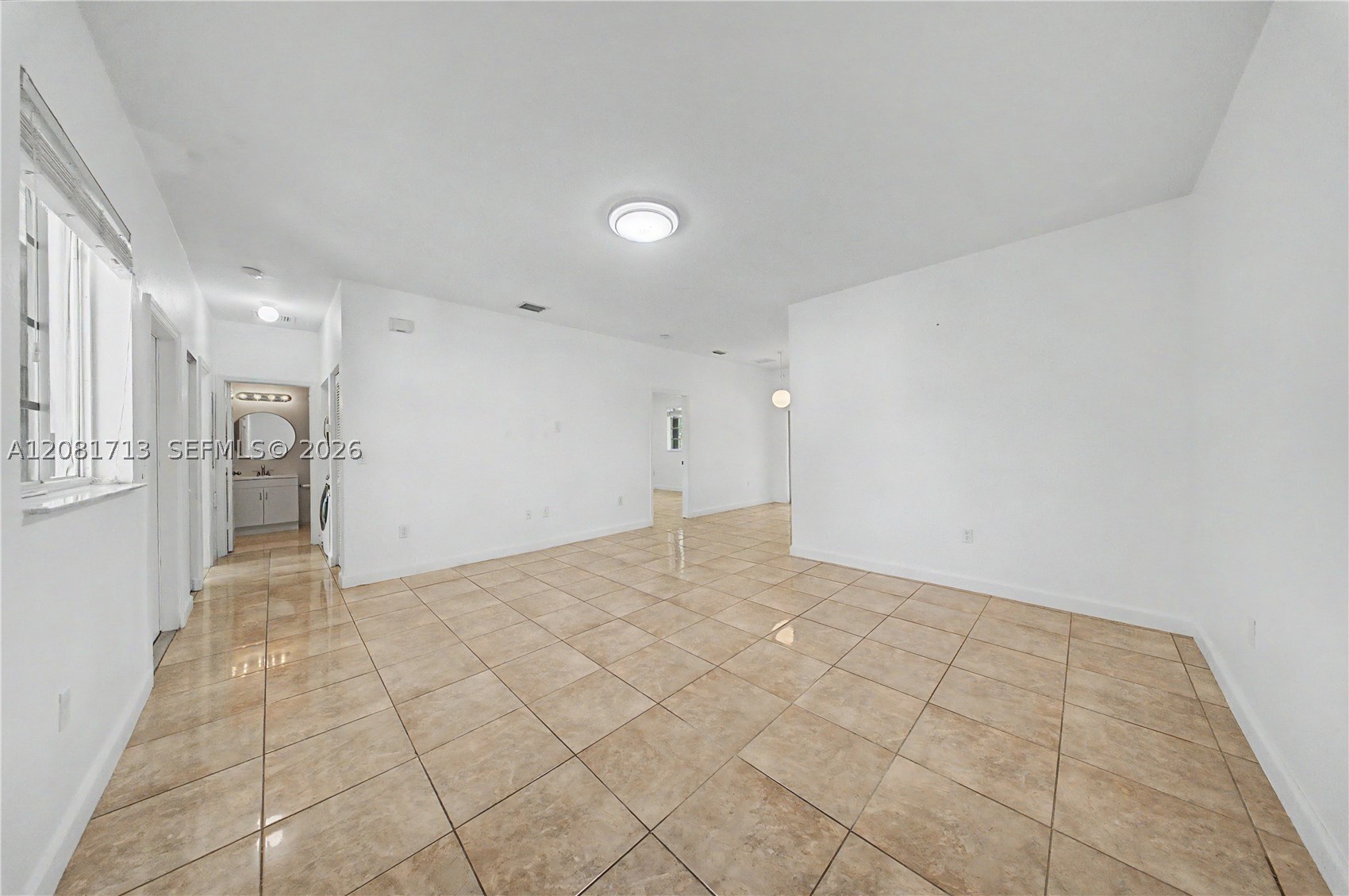 2630 Ne 3rd Dr 202 Property Photo 3
