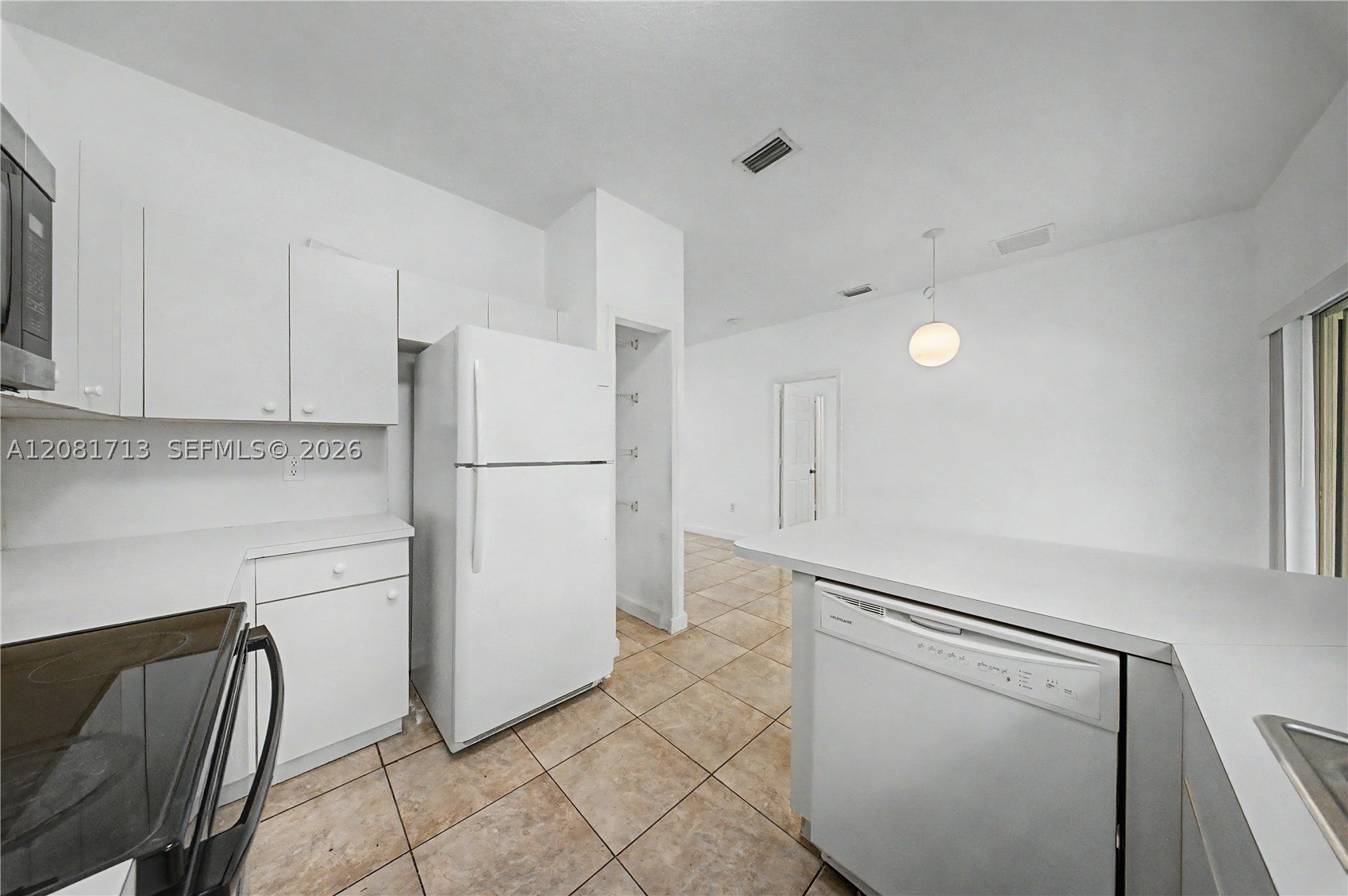 2630 Ne 3rd Dr 202 Property Photo 9