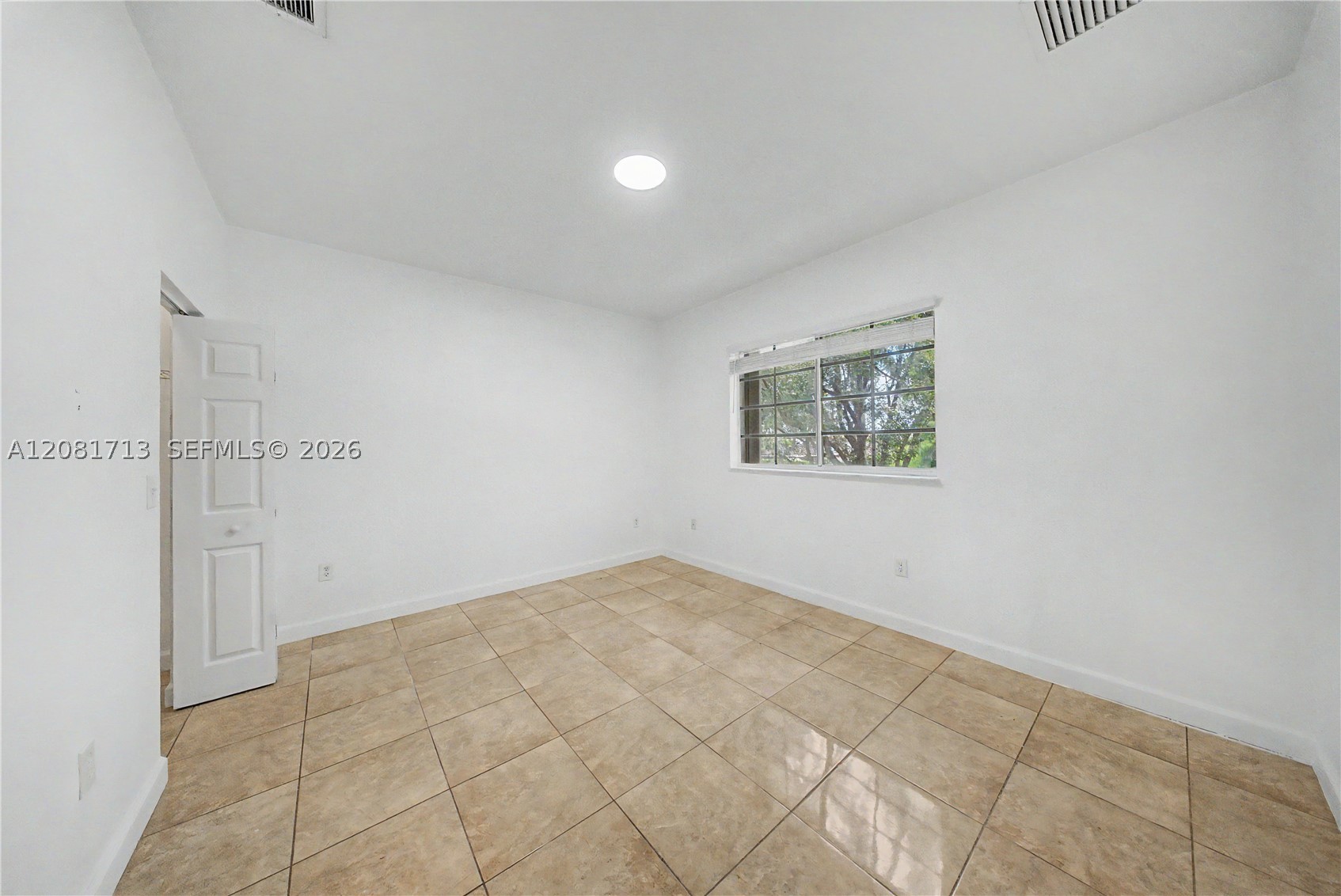 2630 Ne 3rd Dr 202 Property Photo 14