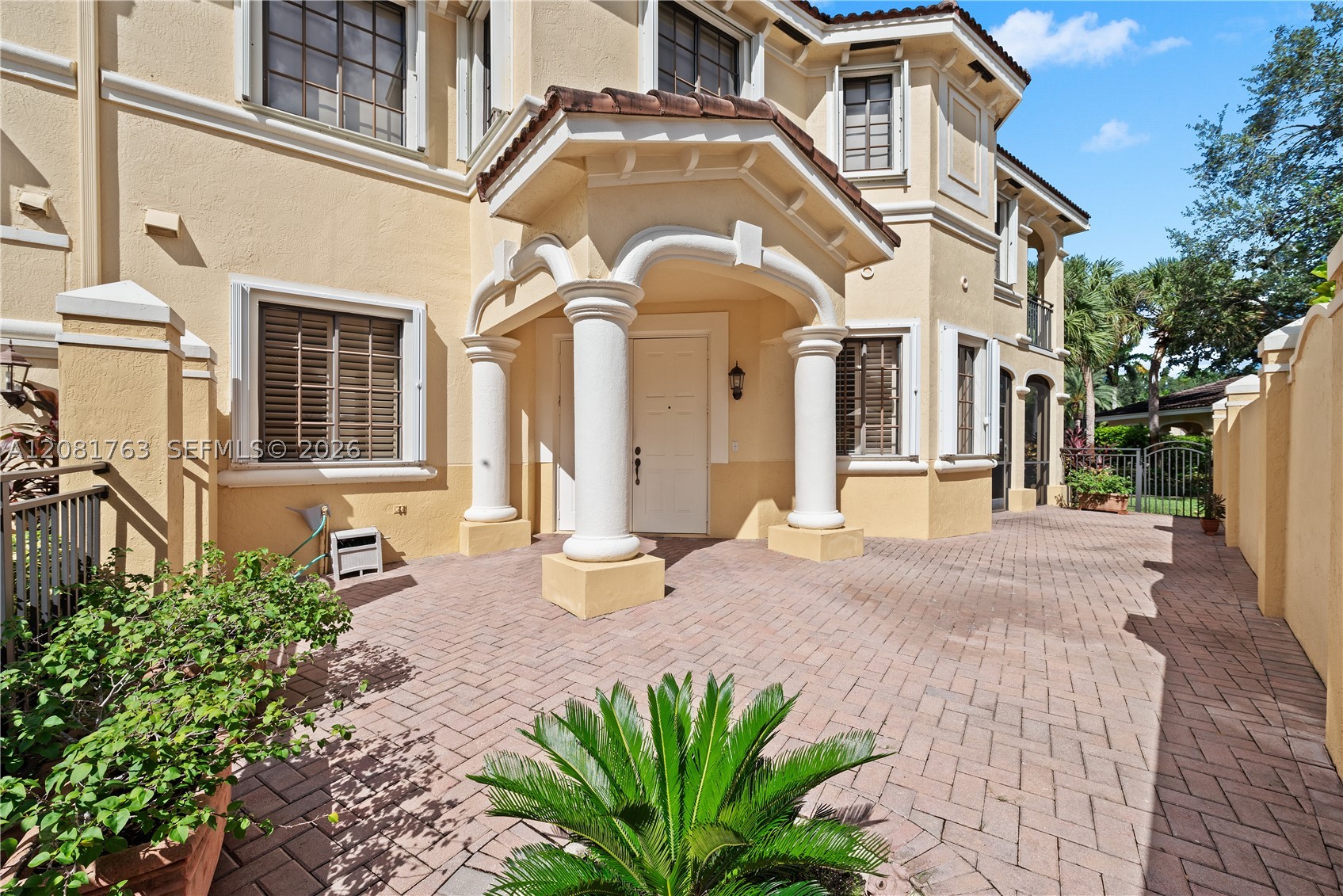 1634 Passion Vine Cir 31-2 Property Photo 1