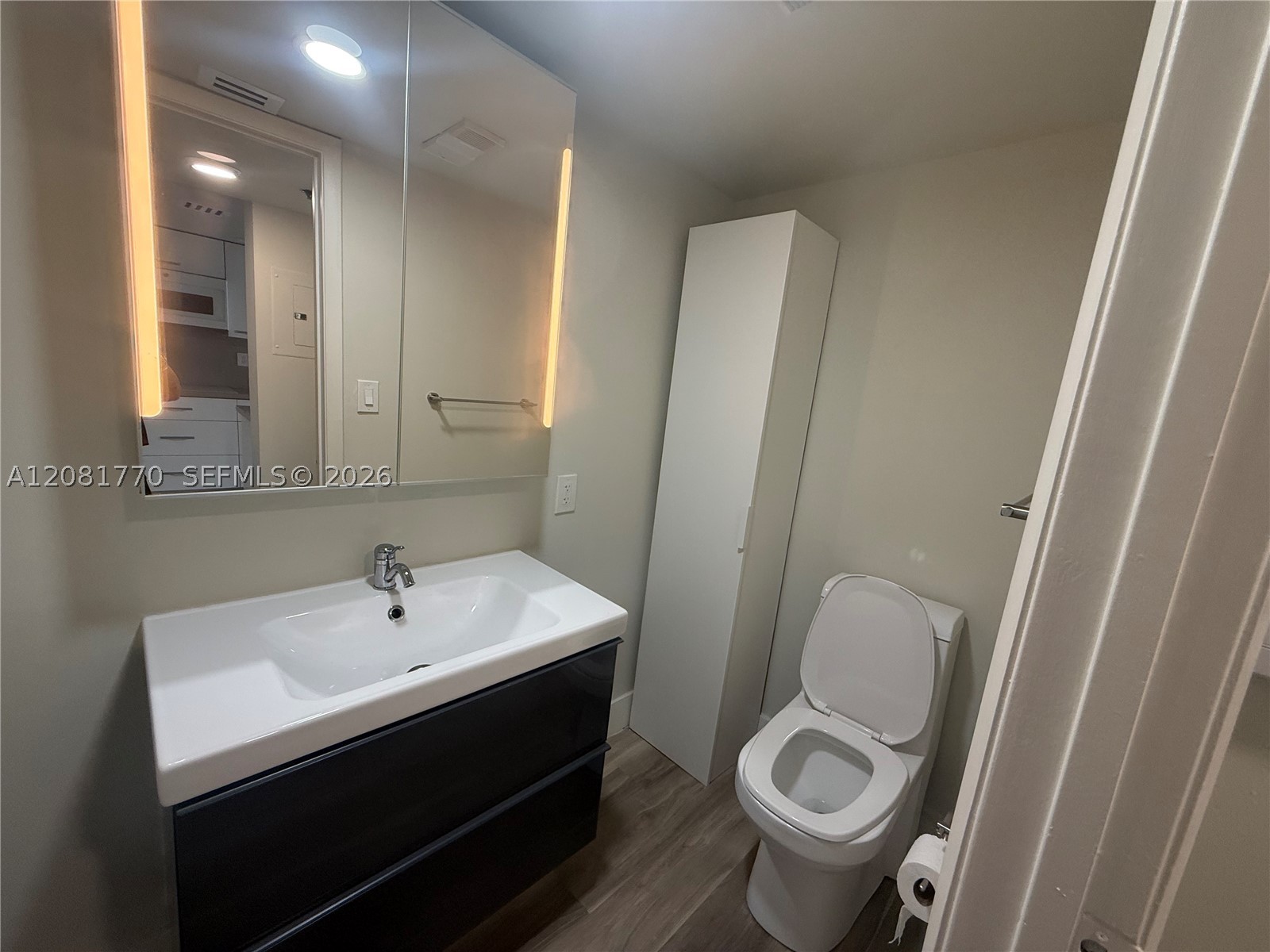 540 Brickell Key Dr 726 Property Photo 9