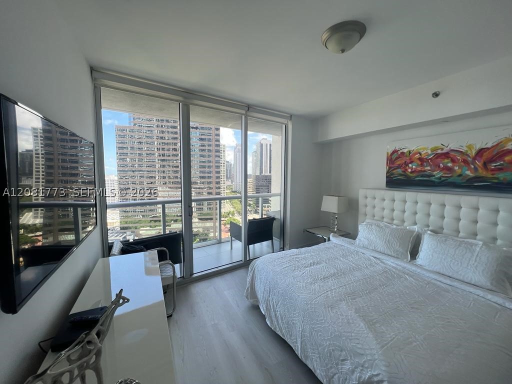 485 Brickell Ave 2109 Property Photo 1