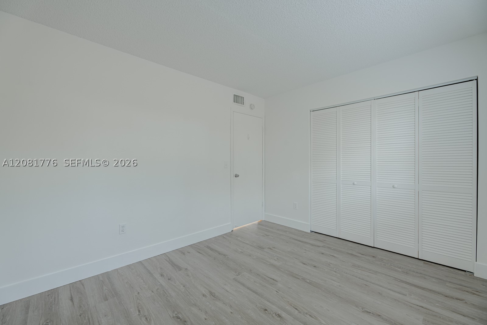 950 Constitution Dr 950h Property Photo 17
