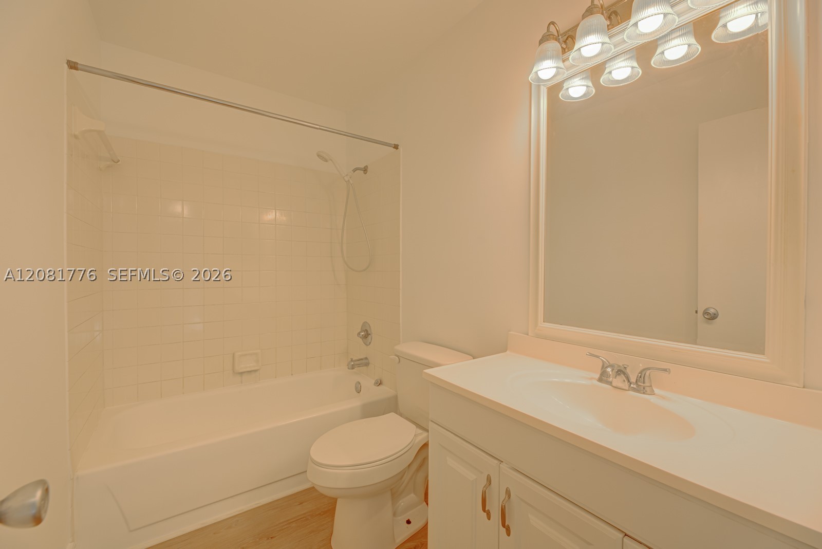 950 Constitution Dr 950h Property Photo 20