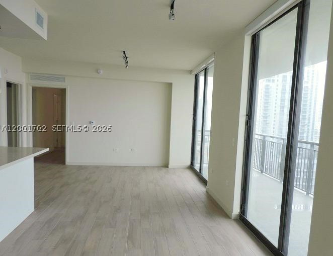 999 Sw 1 Av 2503 Property Photo 6