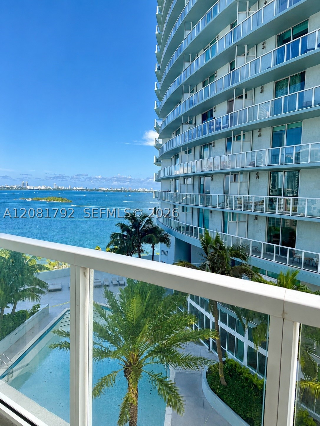 1900 N Bayshore Dr 1517 Property Photo 1