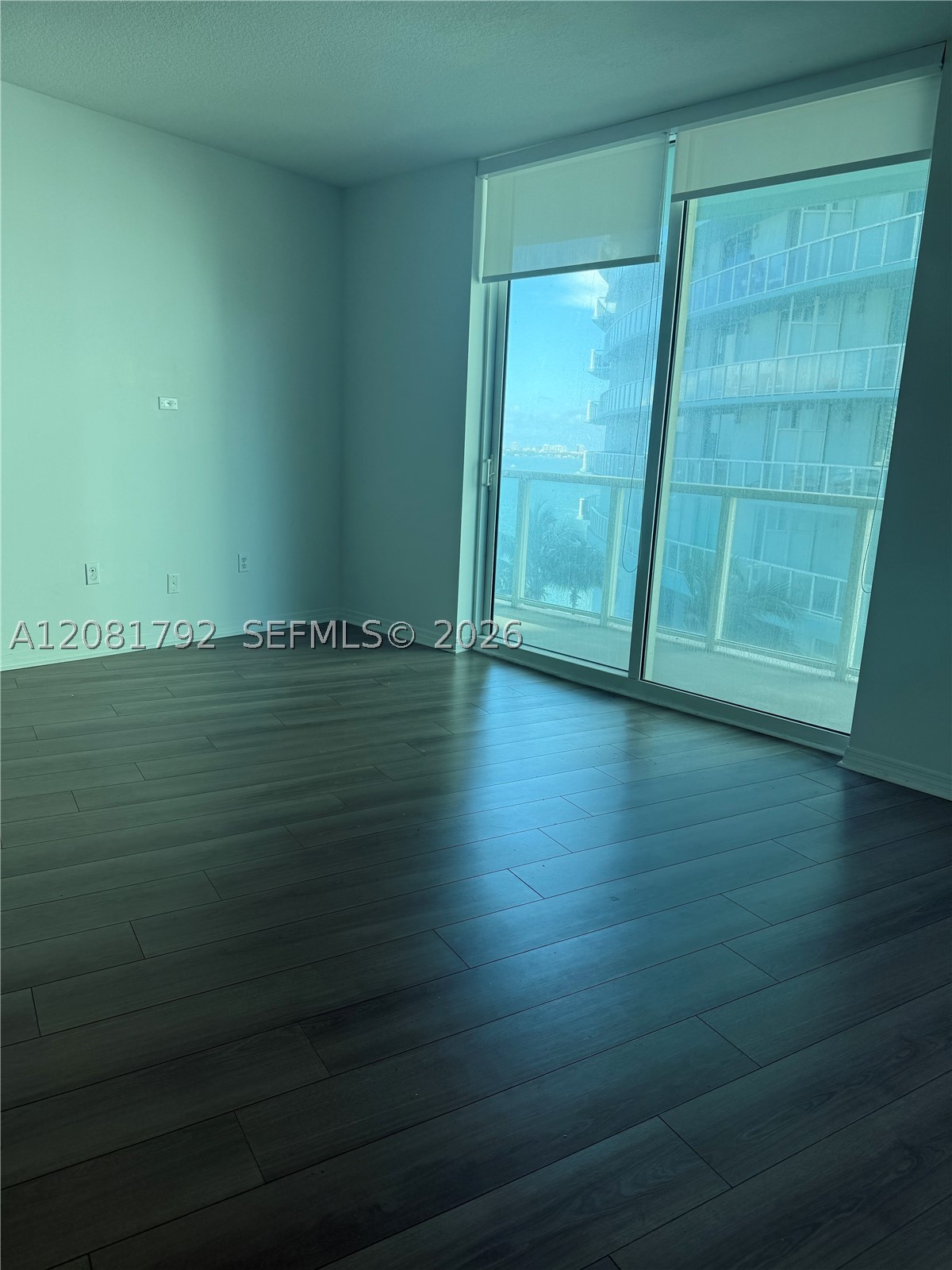 1900 N Bayshore Dr 1517 Property Photo 6