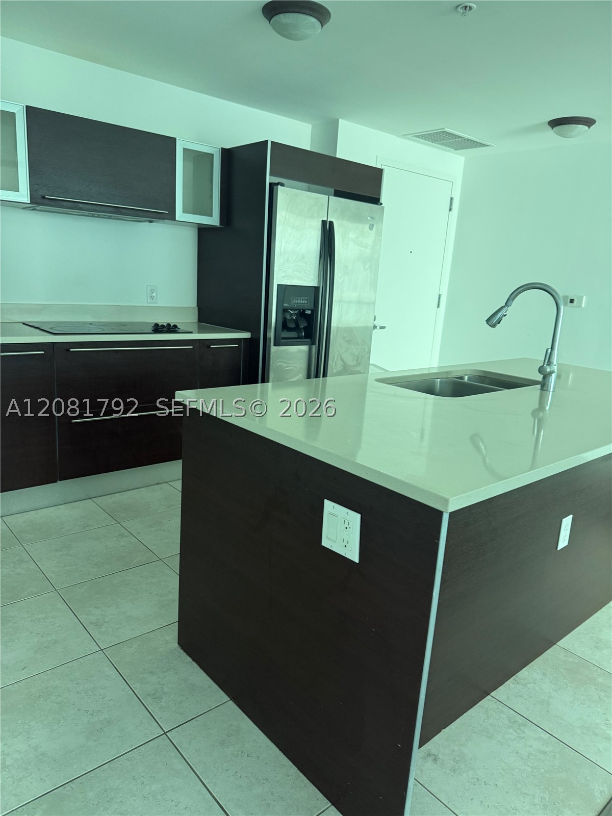 1900 N Bayshore Dr 1517 Property Photo 11