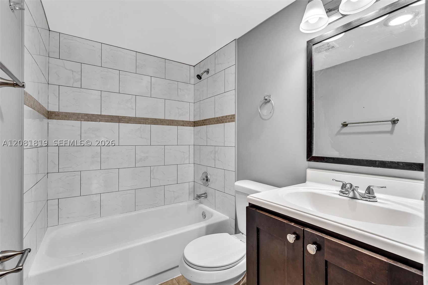 4158 Inverrary Dr 503 Property Photo 16