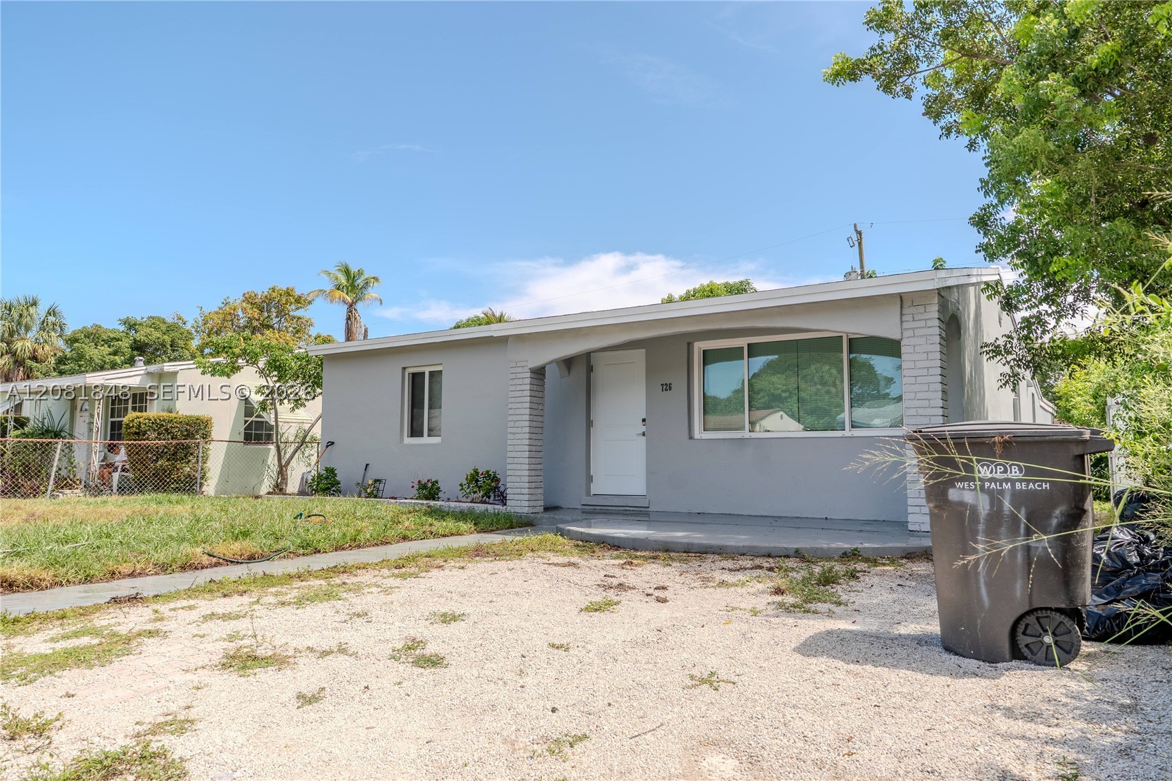 726 56th St Property Photo 2