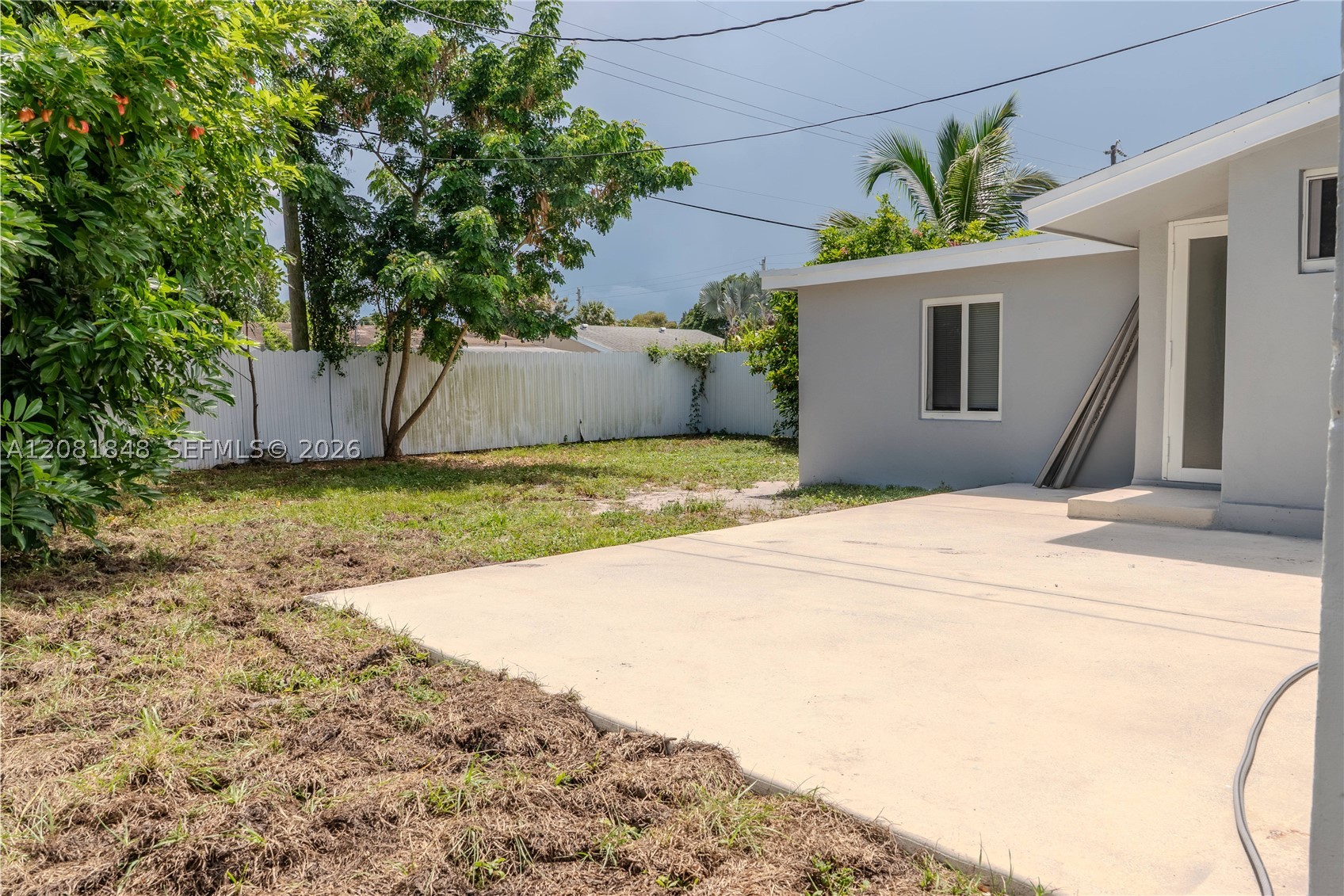 726 56th St Property Photo 4