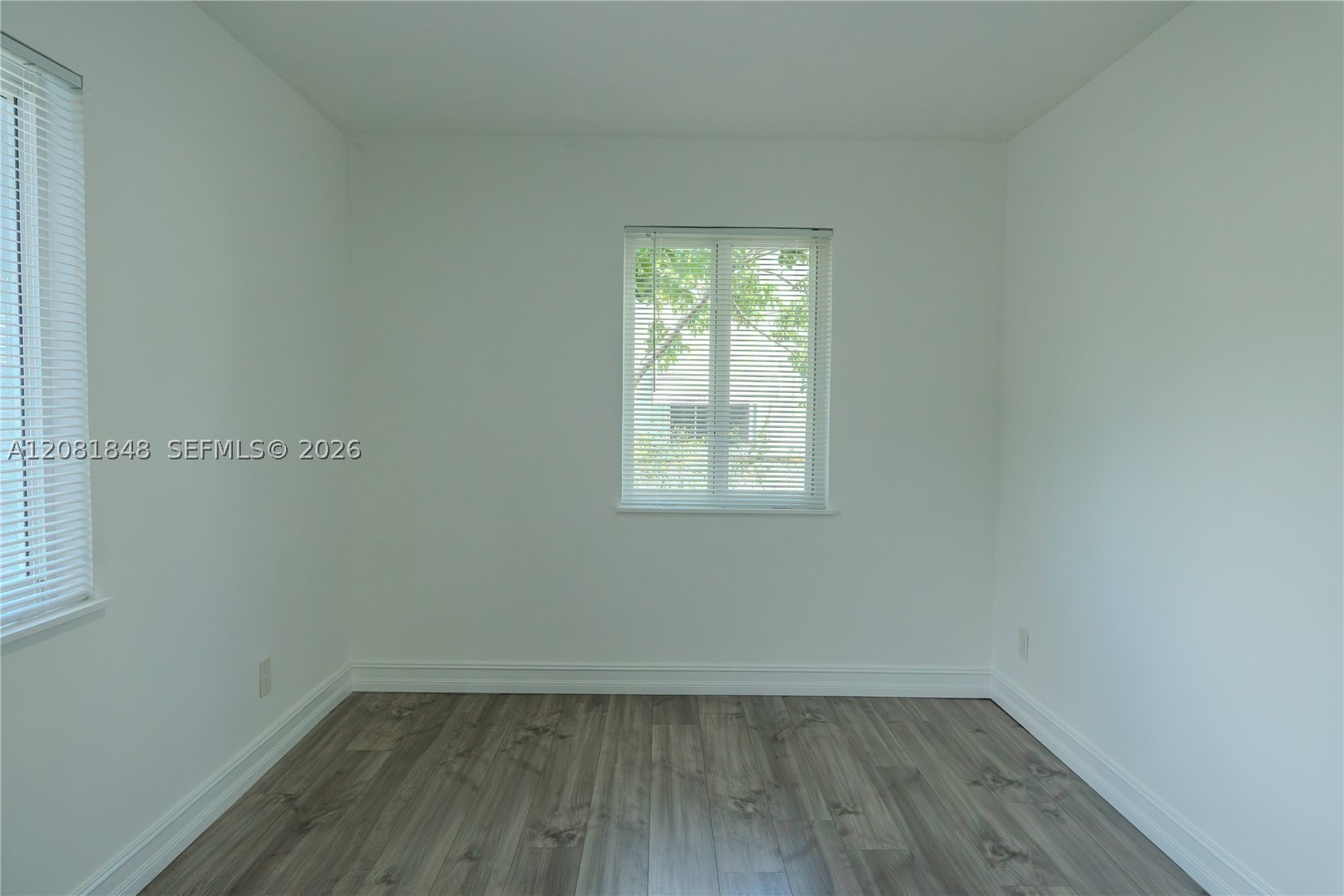 726 56th St Property Photo 10