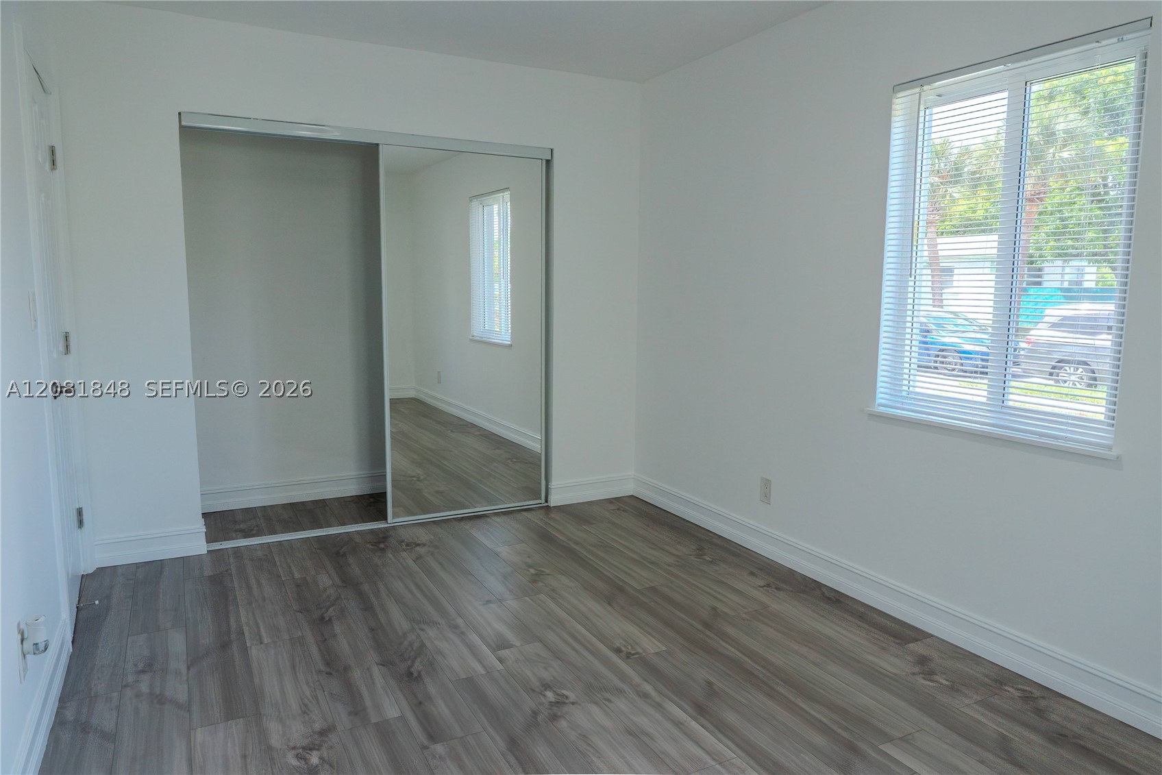 726 56th St Property Photo 12