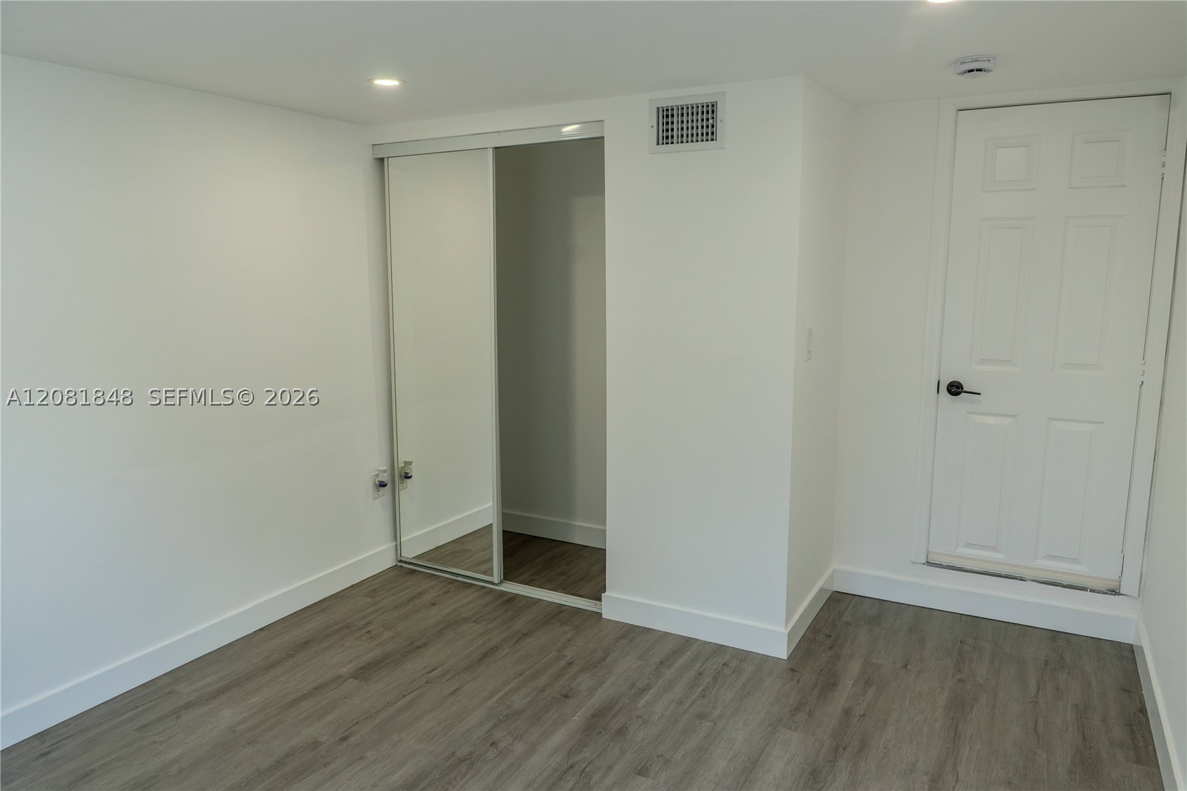 726 56th St Property Photo 19