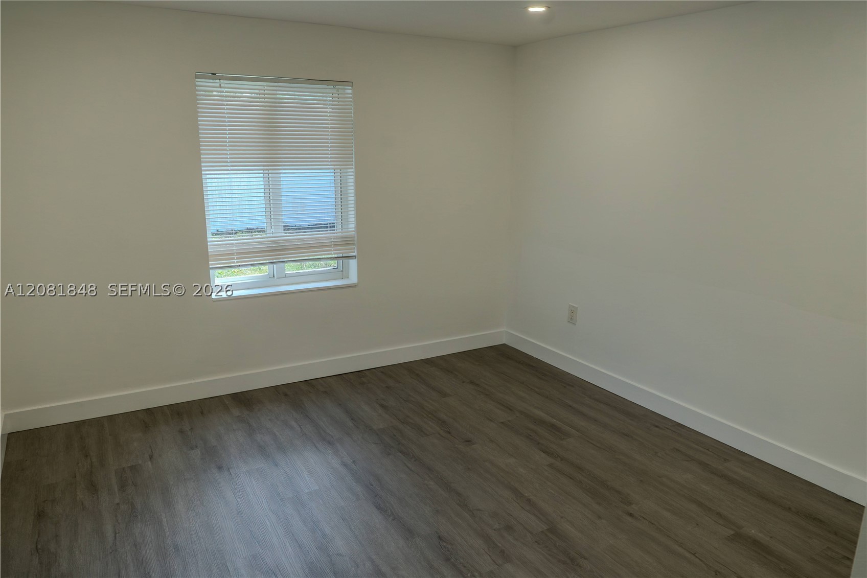 726 56th St Property Photo 21