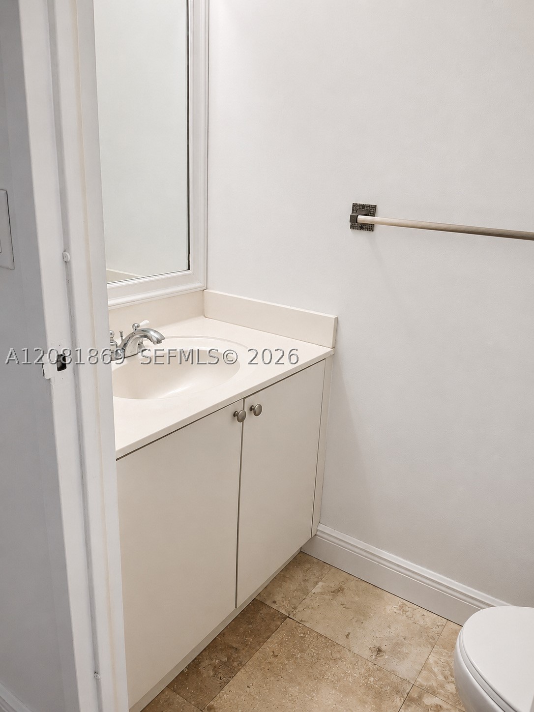 555 Ne 15th St 28d Property Photo 10
