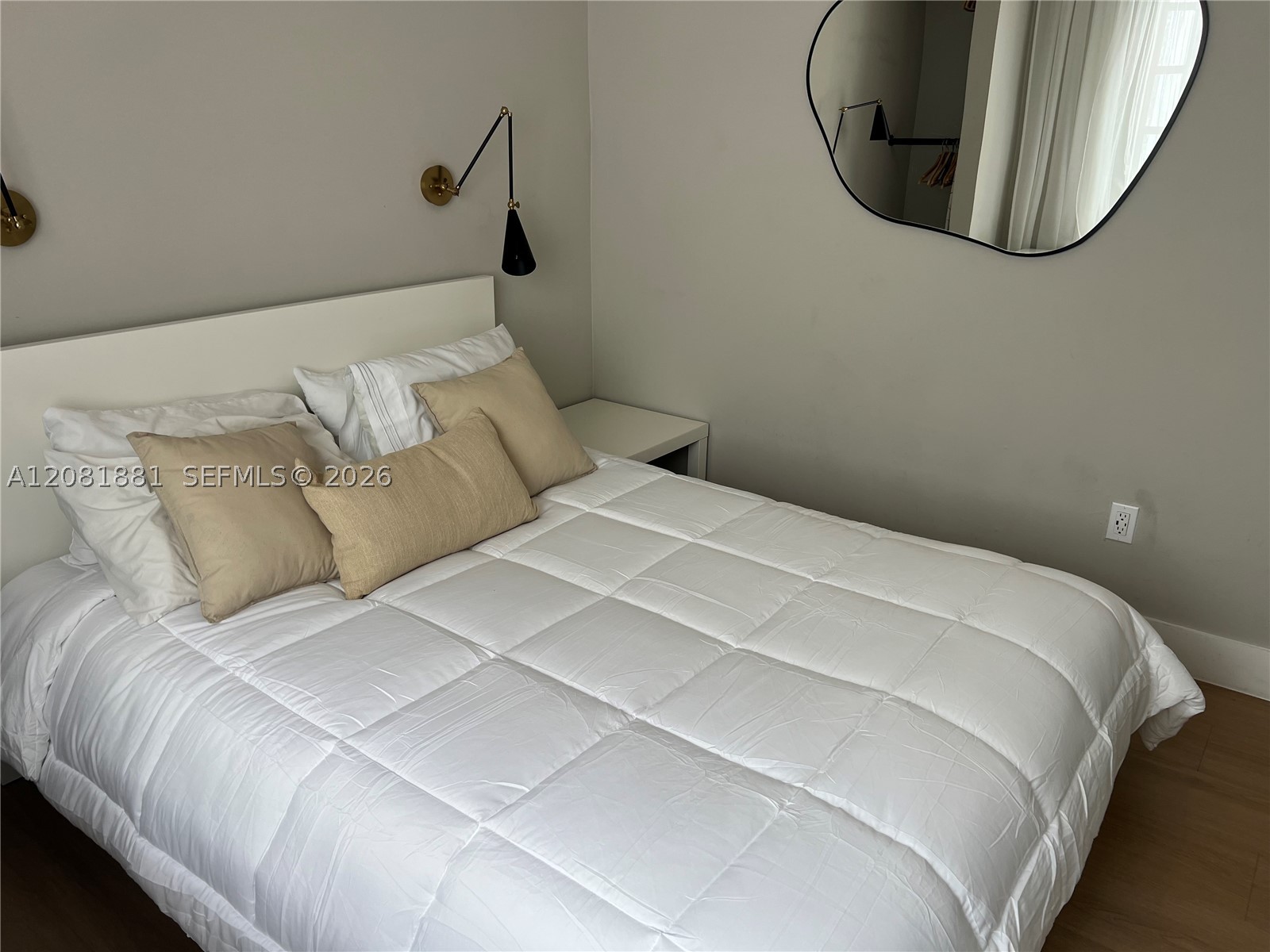 750 Collins Ave 206 Property Photo 4
