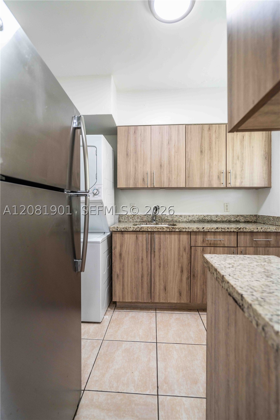 75 S Shore Dr 4b Property Photo 8