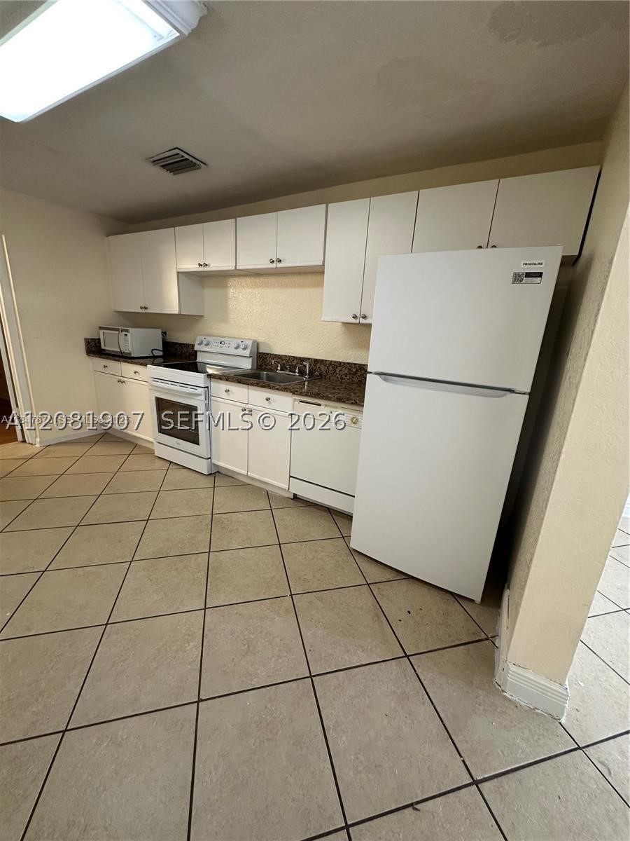 4041 Sw 50th St Property Photo 5