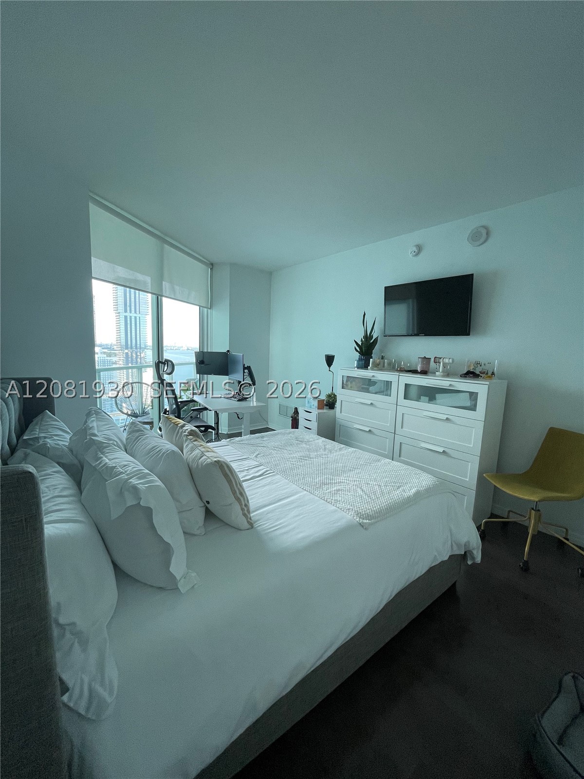 1900 N Bayshore Dr 3608 Property Photo 7