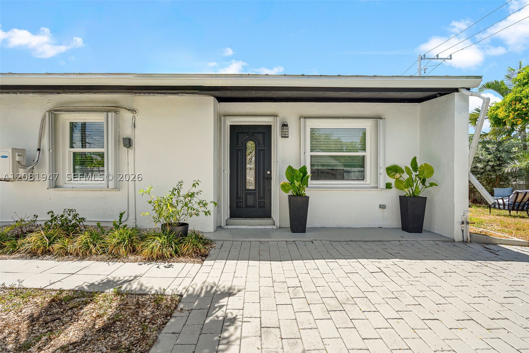 1300 Ashby St Property Photo 2