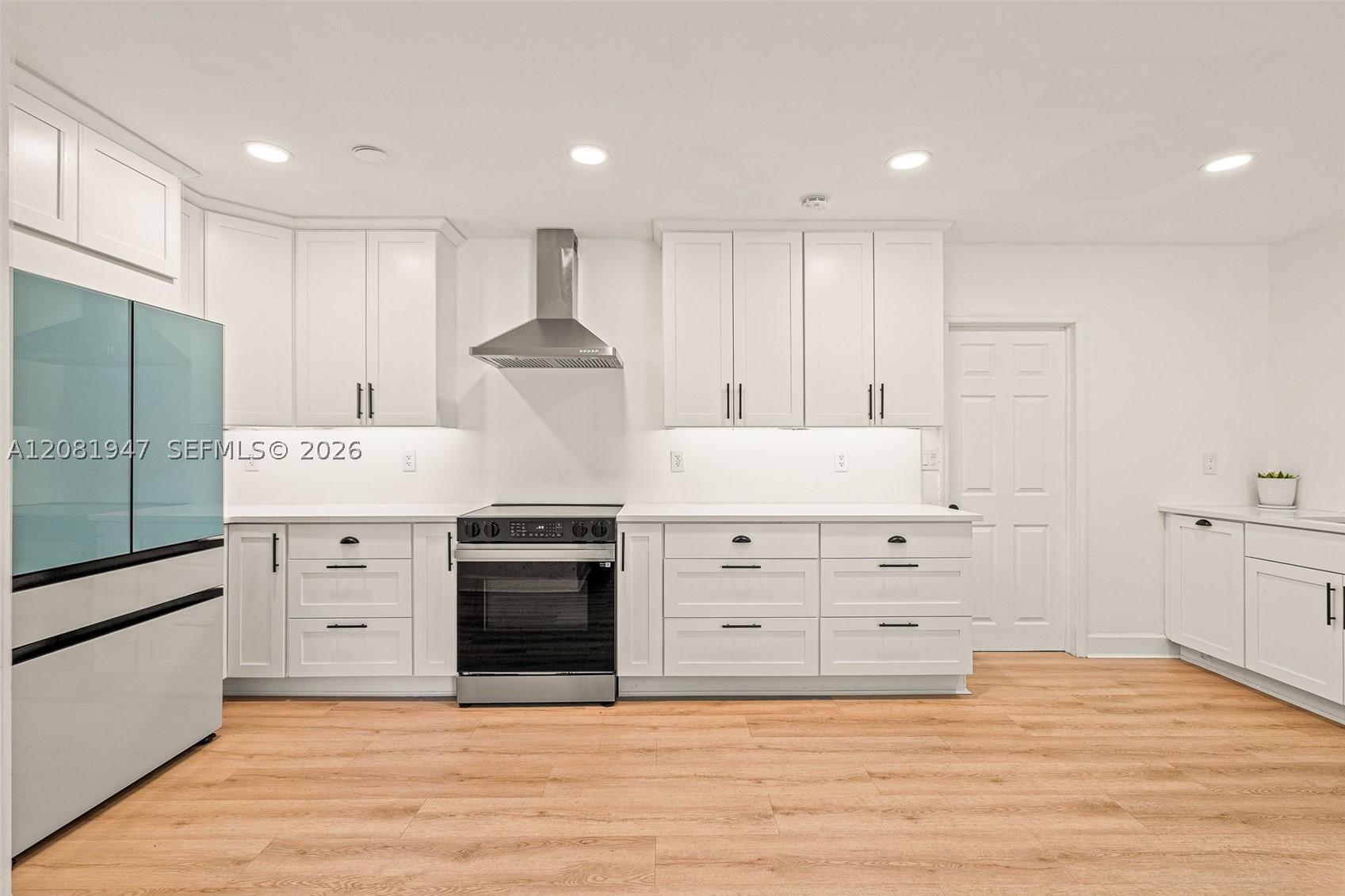 1300 Ashby St Property Photo 6