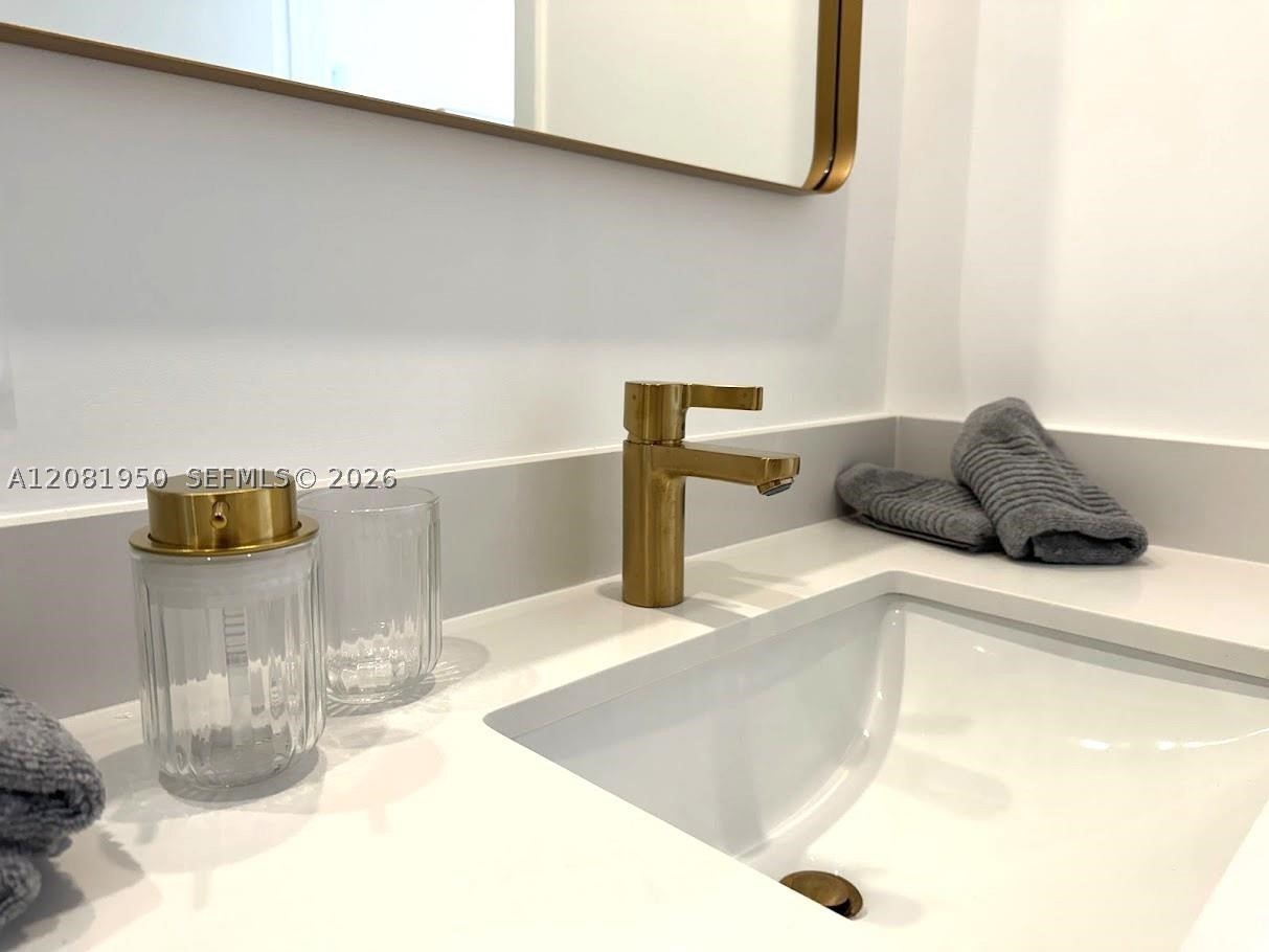 90 Ne 32 803 Property Photo 6