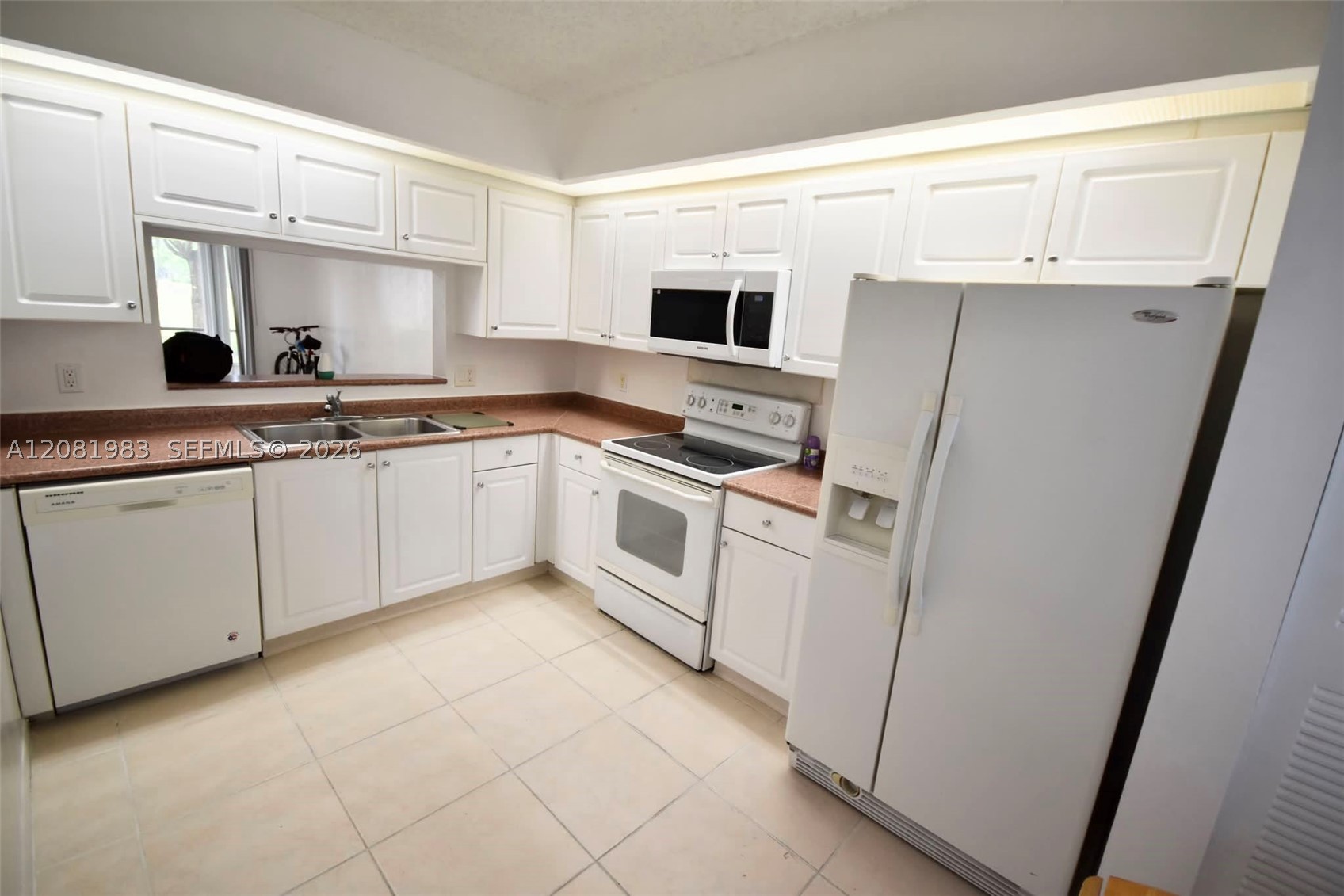 1650 Sw 124th Ter 102d Property Photo 4