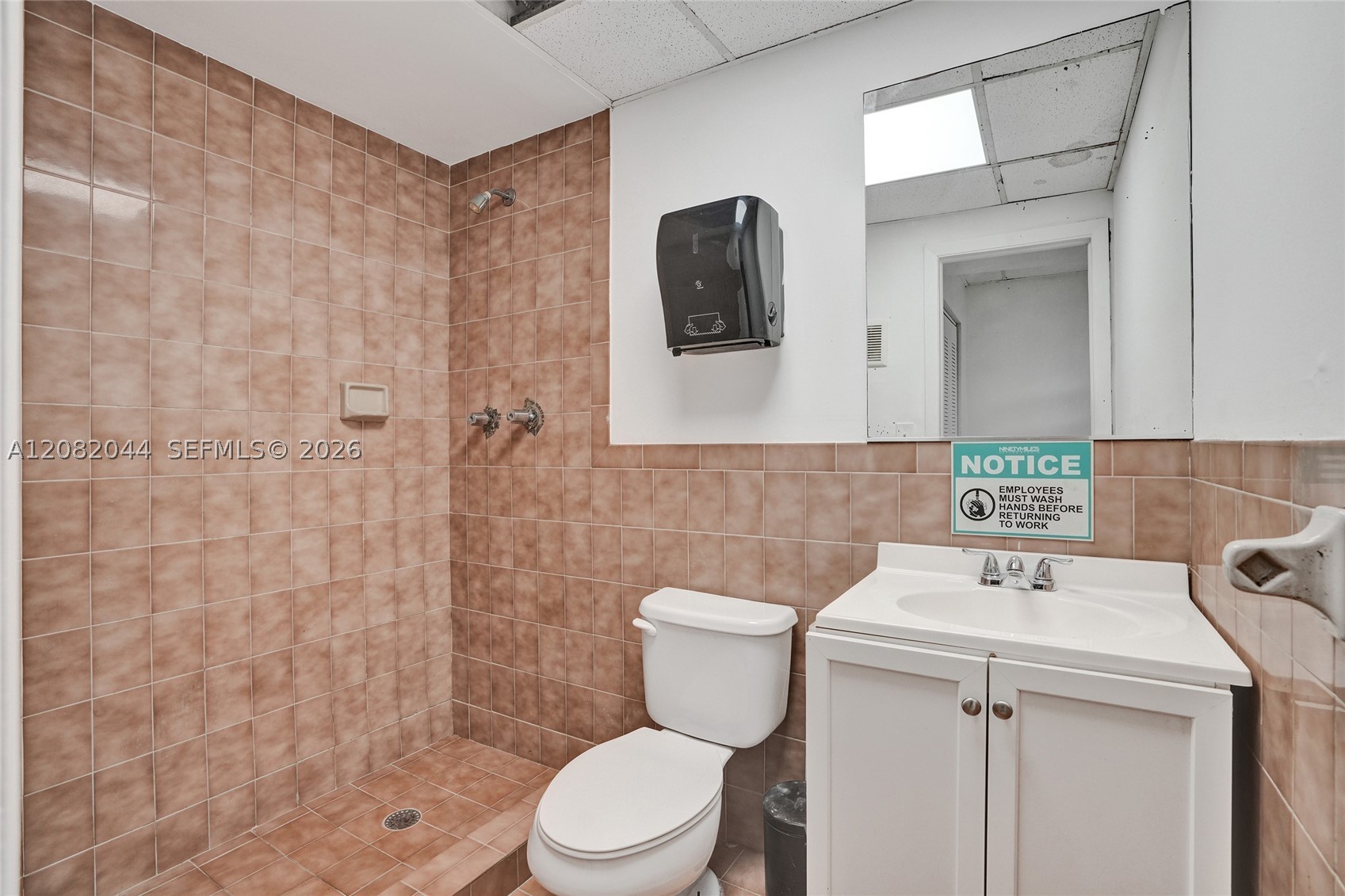 900 Flagler St Property Photo 16