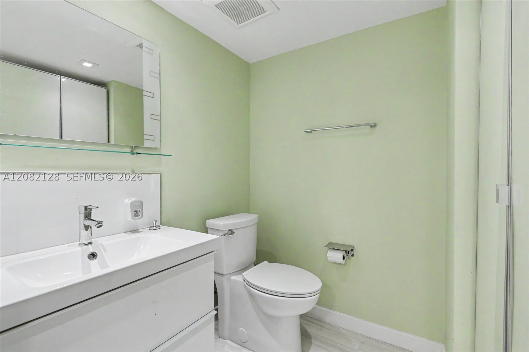 210 174th St 816 Property Photo 27