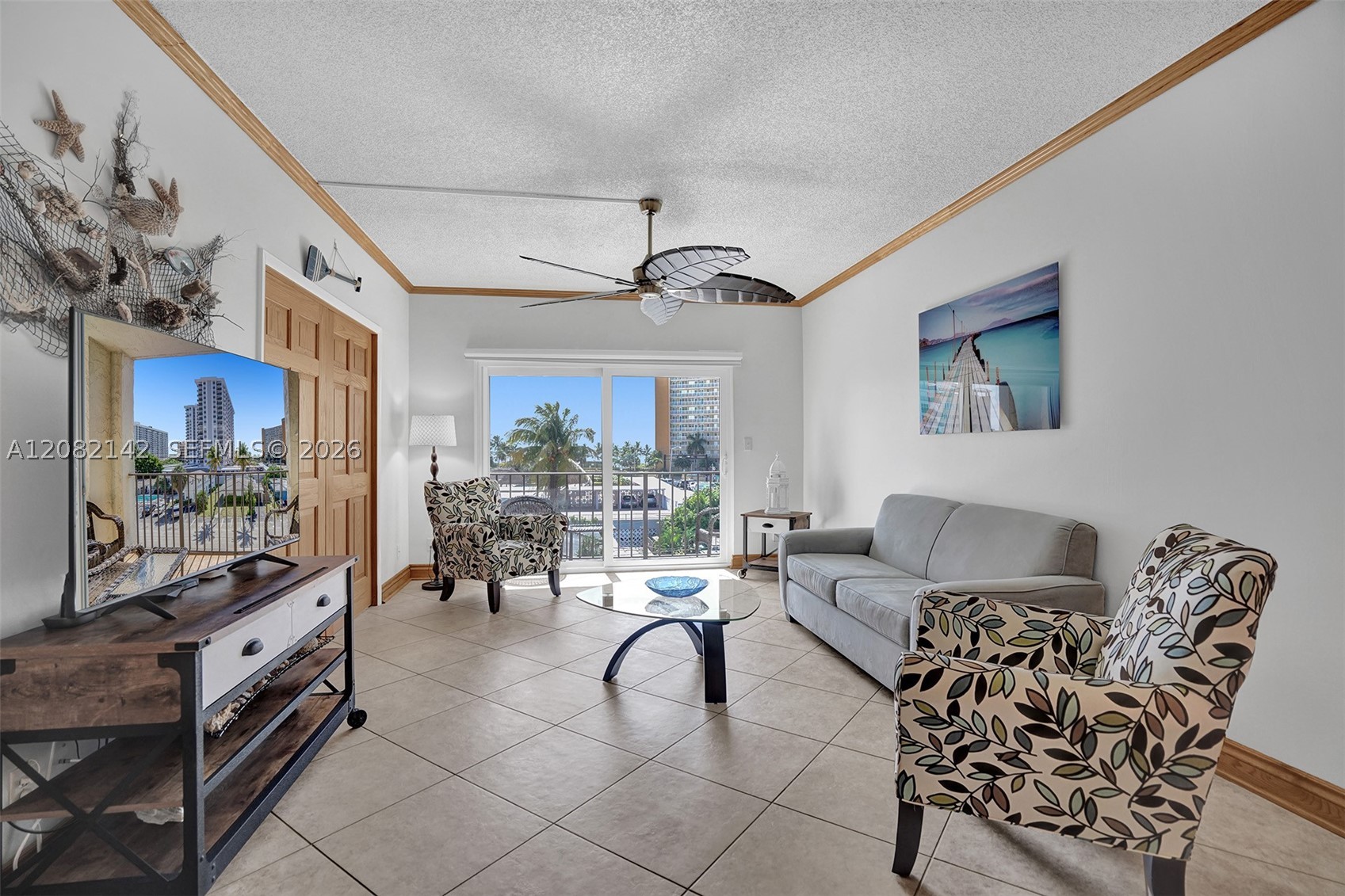 400 N Riverside Dr 406 Property Photo 12