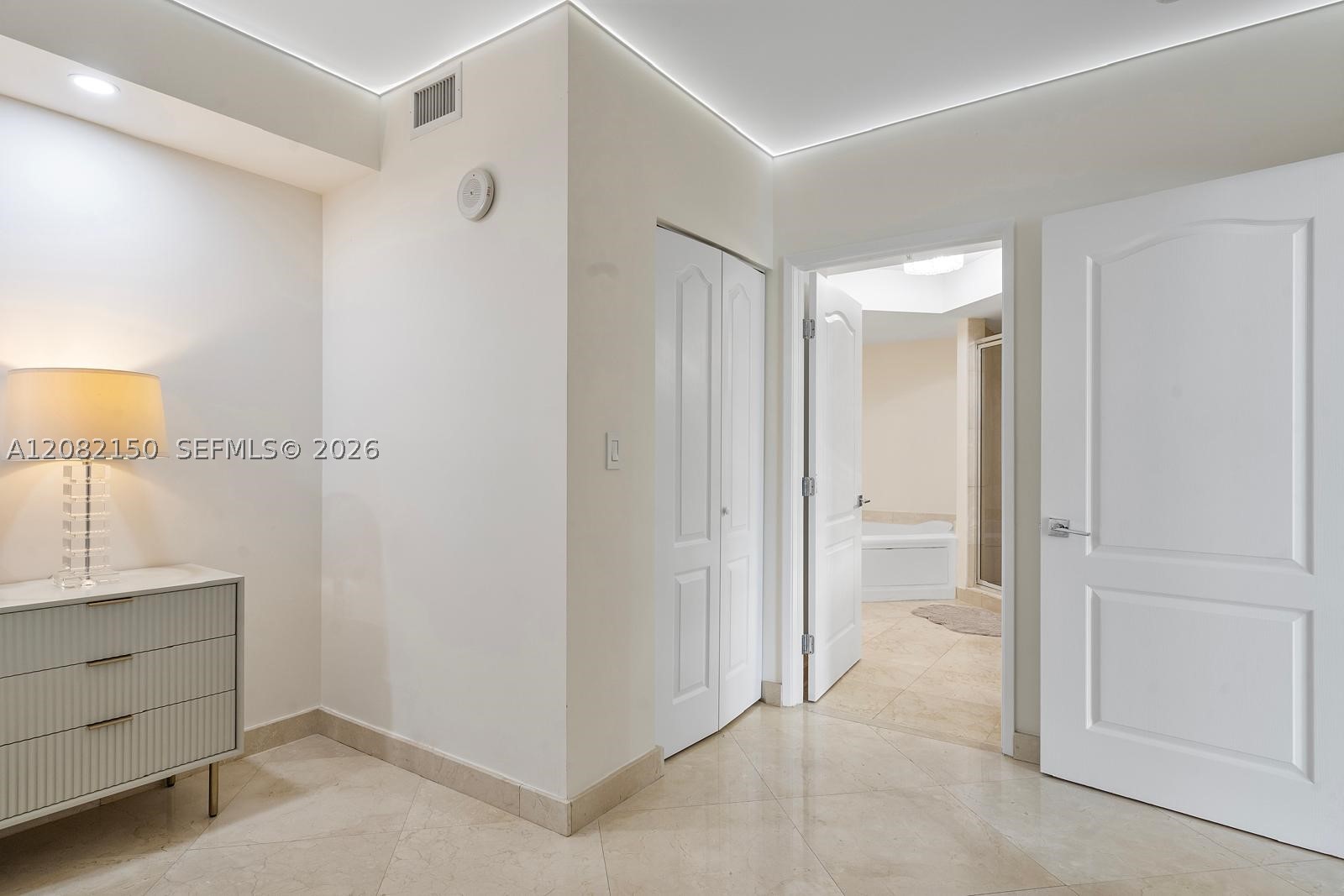 17555 Atlantic Blvd 508 Property Photo 14