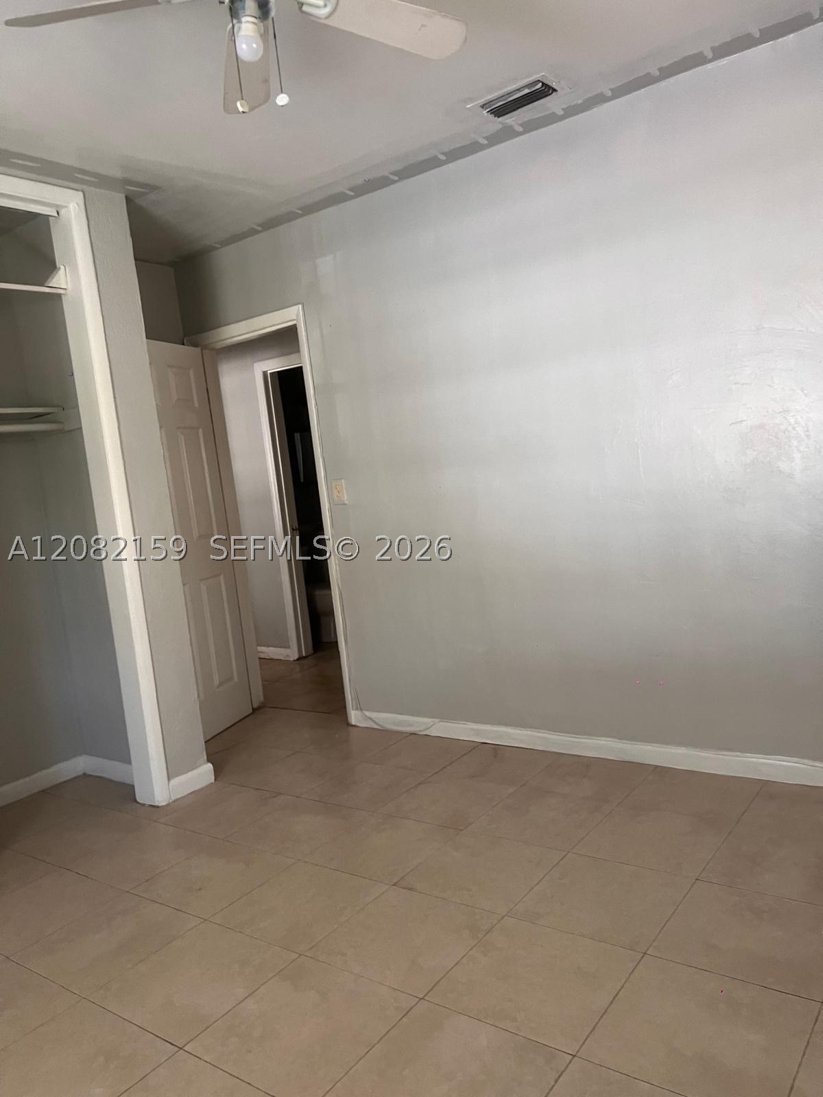 A12082159 Property Photo 3