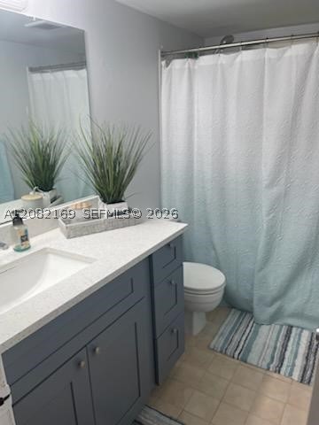 2671 Riverside Dr 7 Property Photo 4