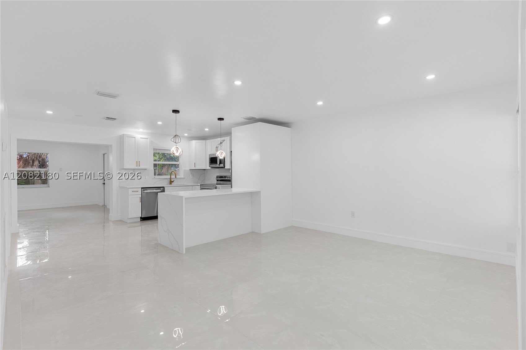 7320 Shalimar St Property Photo 6