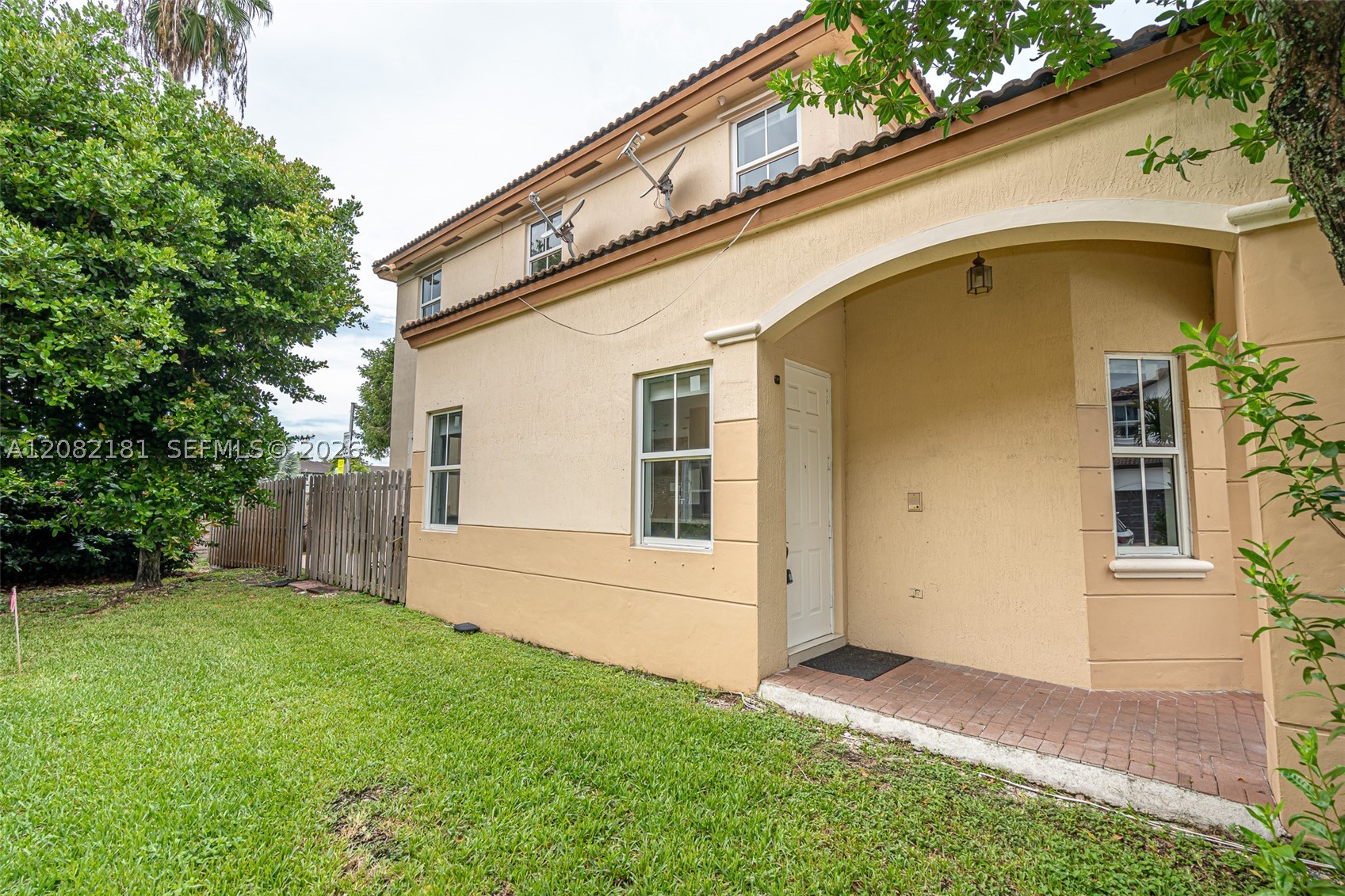 7670 Nw 113th Path Property Photo 11