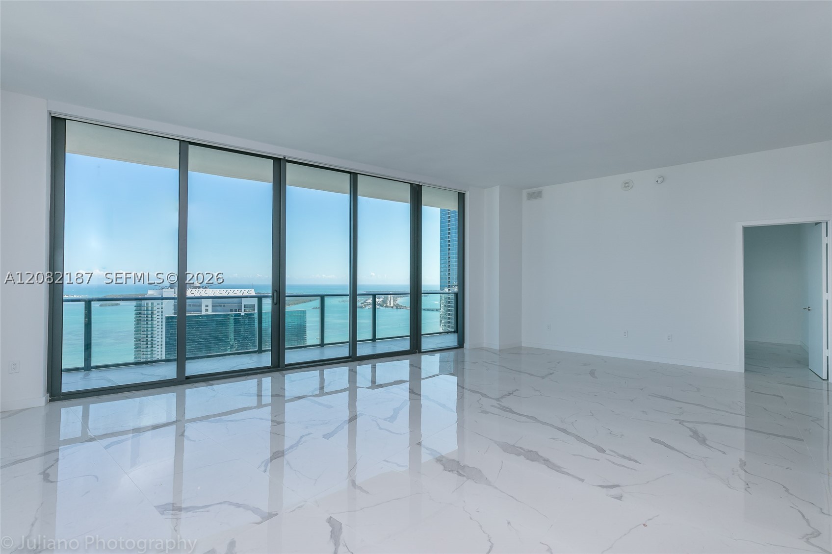 1300 S Miami Ave Ph5101 Property Photo 6