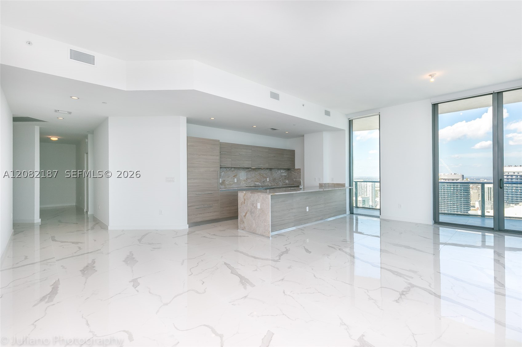 1300 S Miami Ave Ph5101 Property Photo 7