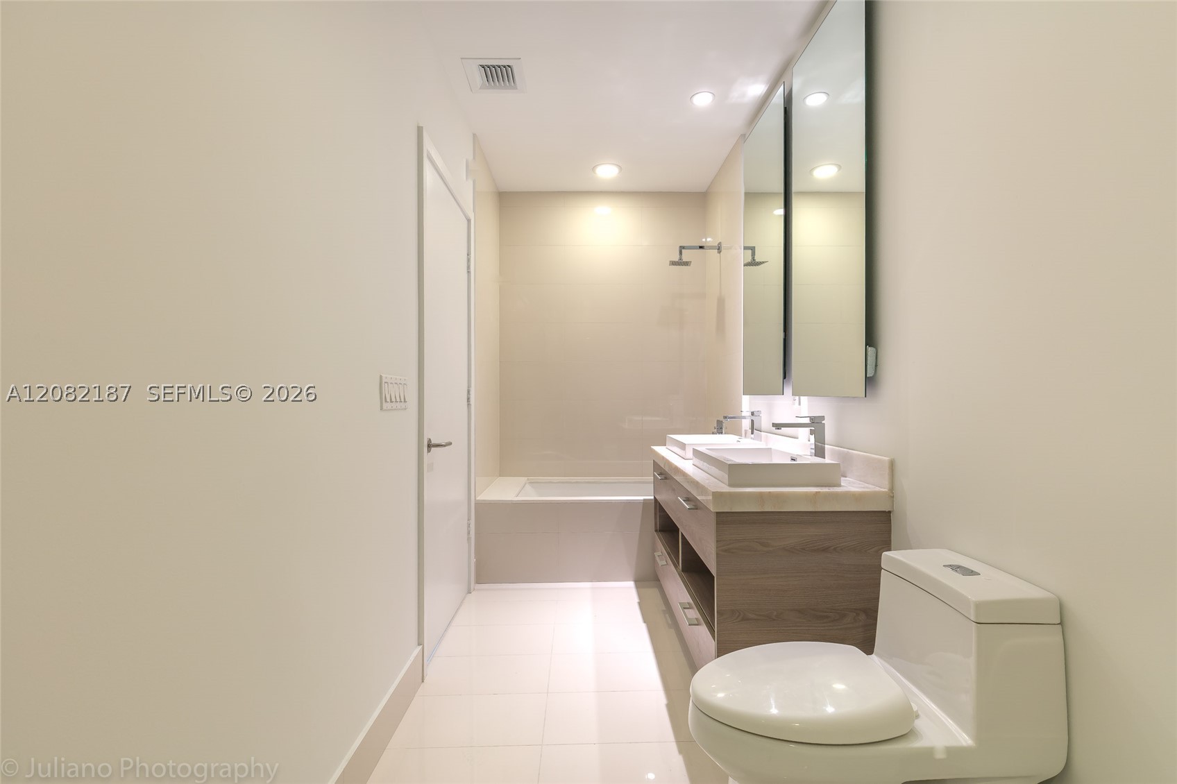 1300 S Miami Ave Ph5101 Property Photo 12