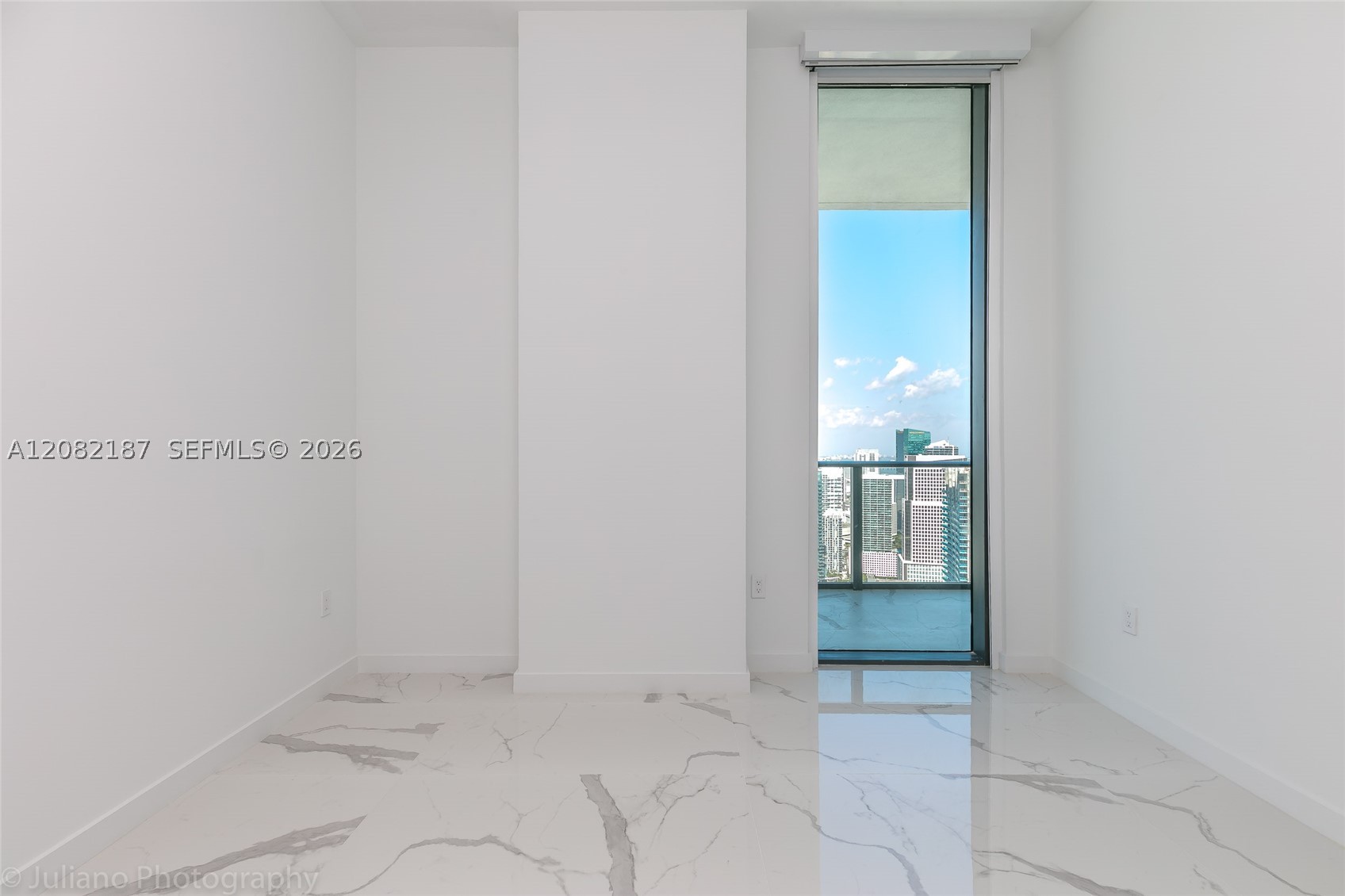 1300 S Miami Ave Ph5101 Property Photo 17