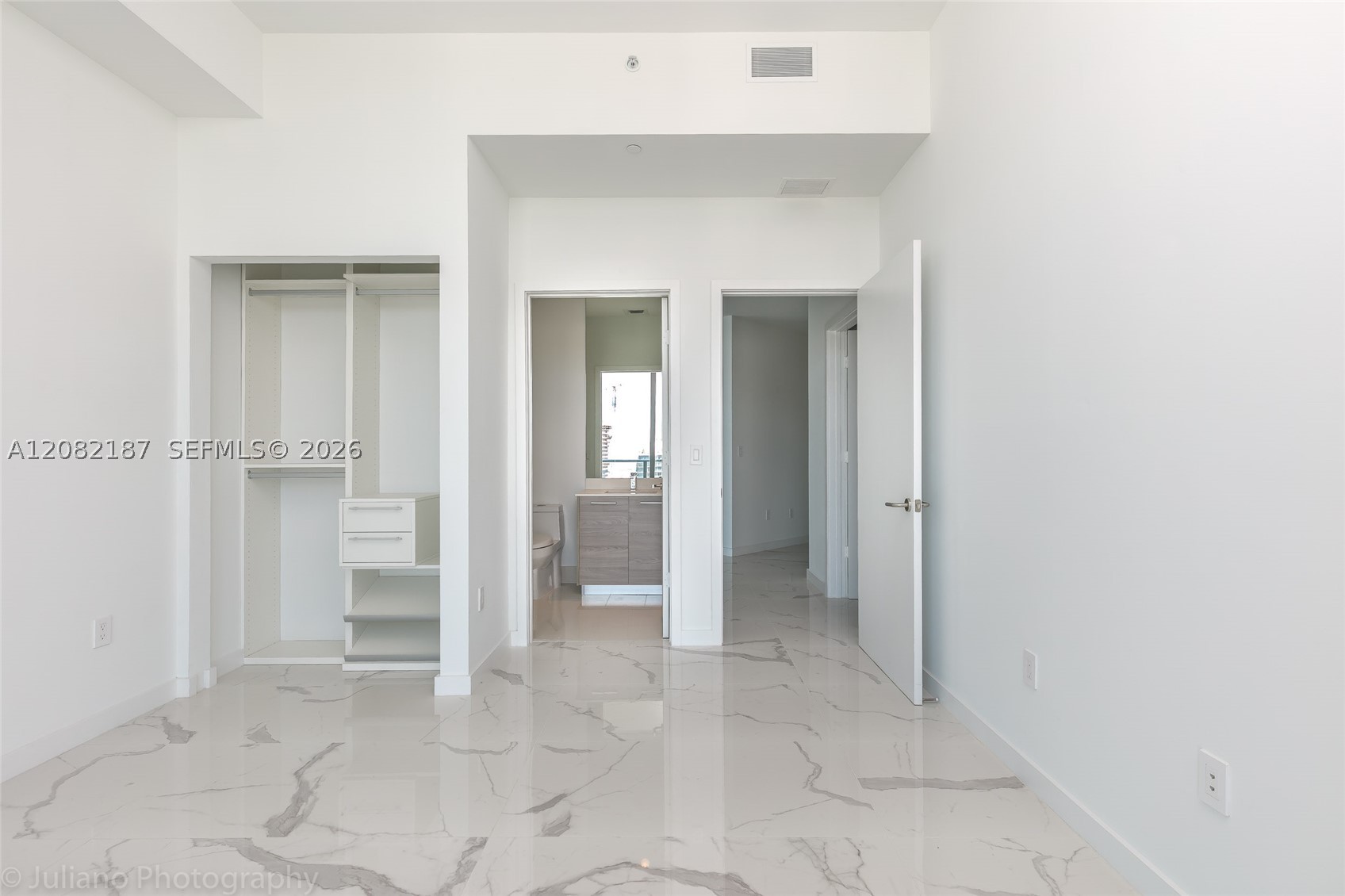 1300 S Miami Ave Ph5101 Property Photo 19