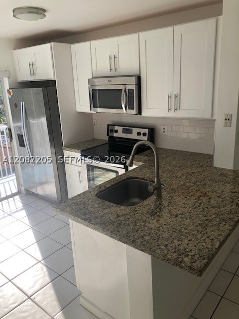 2575 Sw 27th Ave 506 Property Photo 3