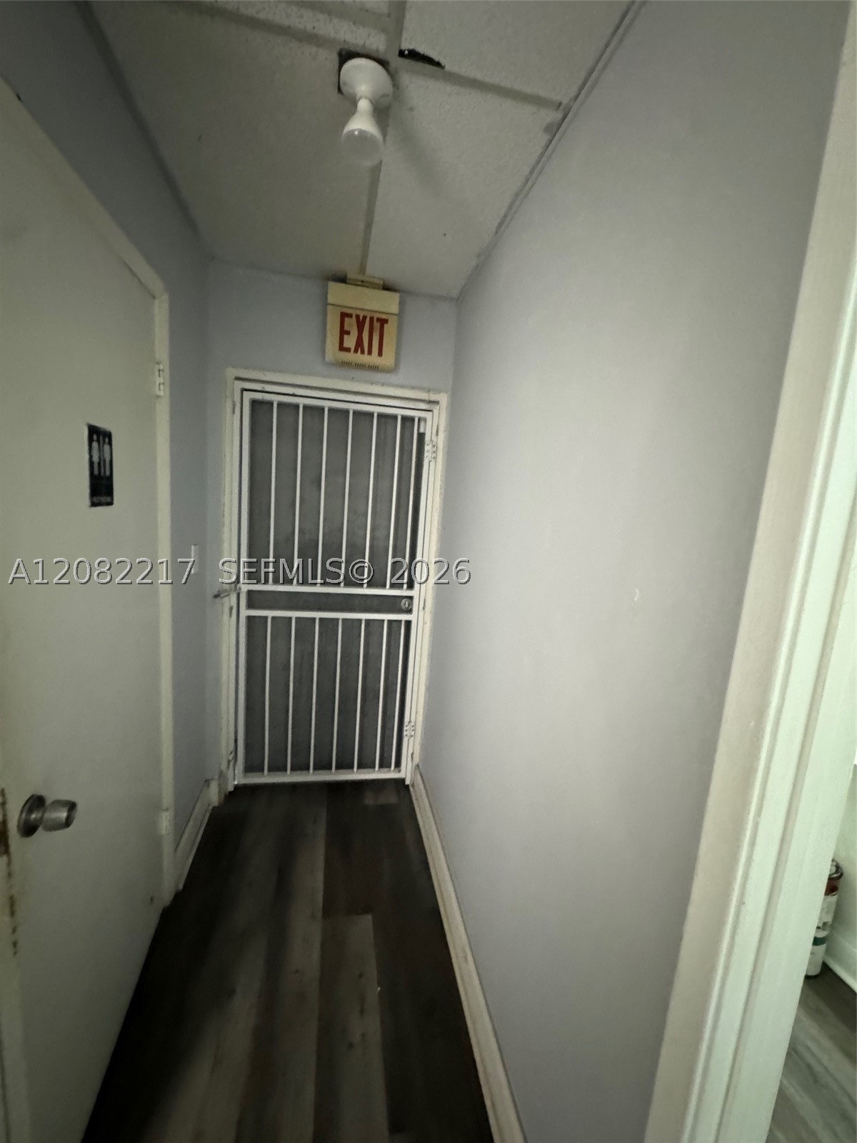 10550 Nw 77th Ct Property Photo 11