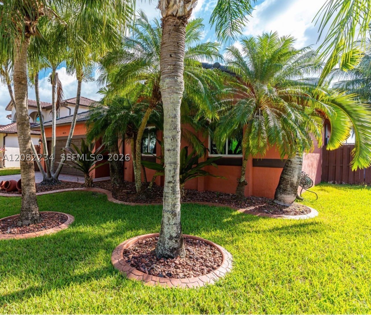 14571 Sw 160th Ct Property Photo 3