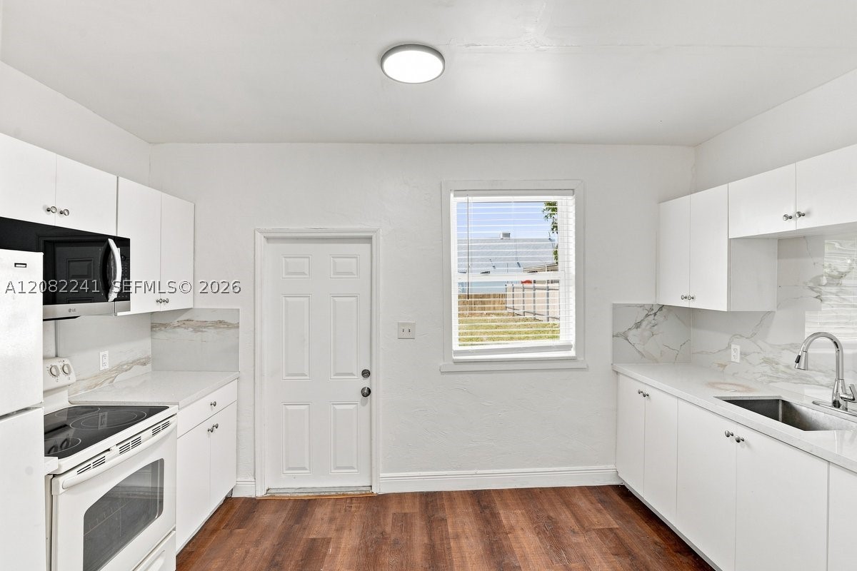 10215 Sw 184th St Property Photo 4