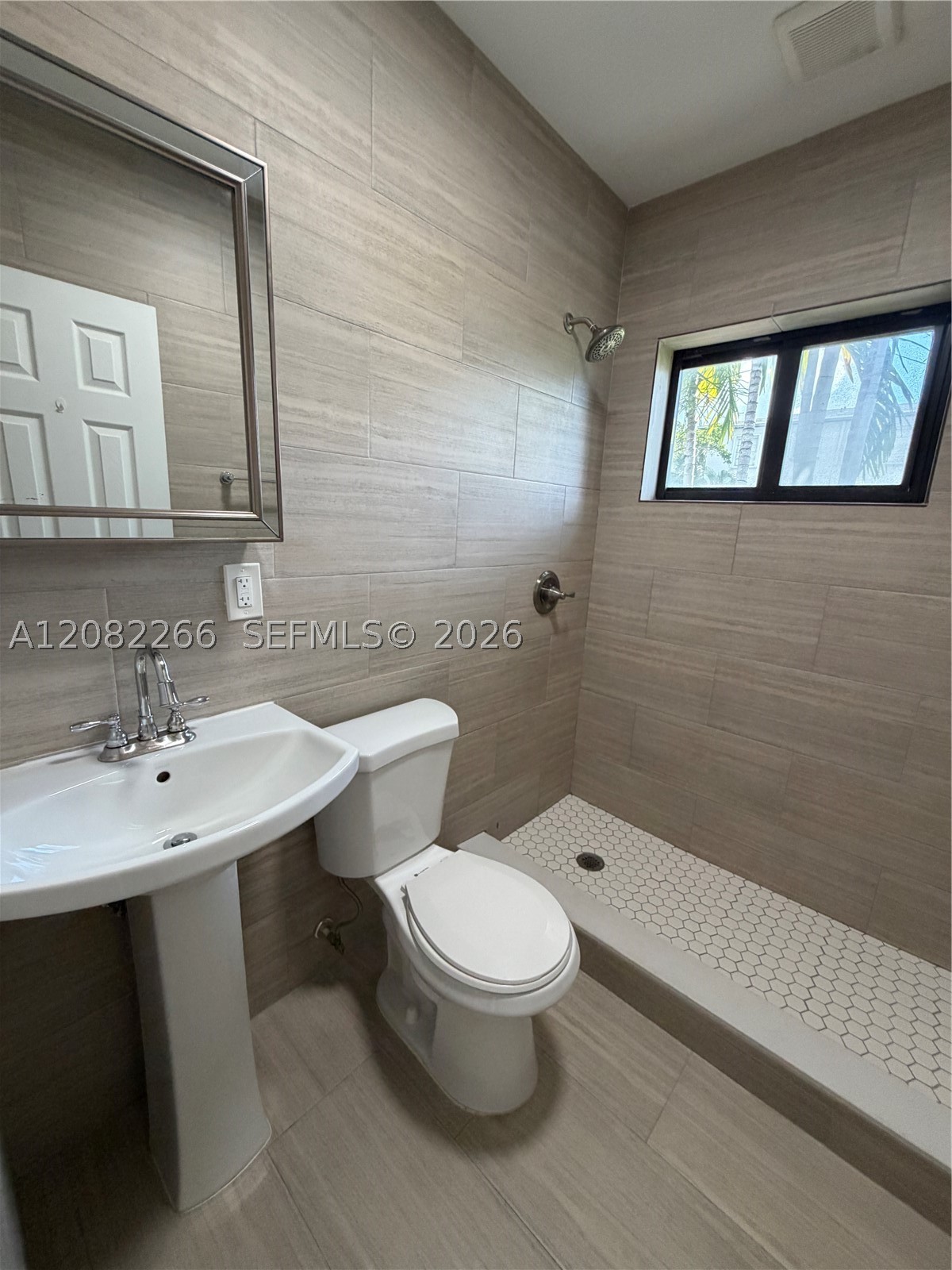 600 Sw 10th St 4 Property Photo 4