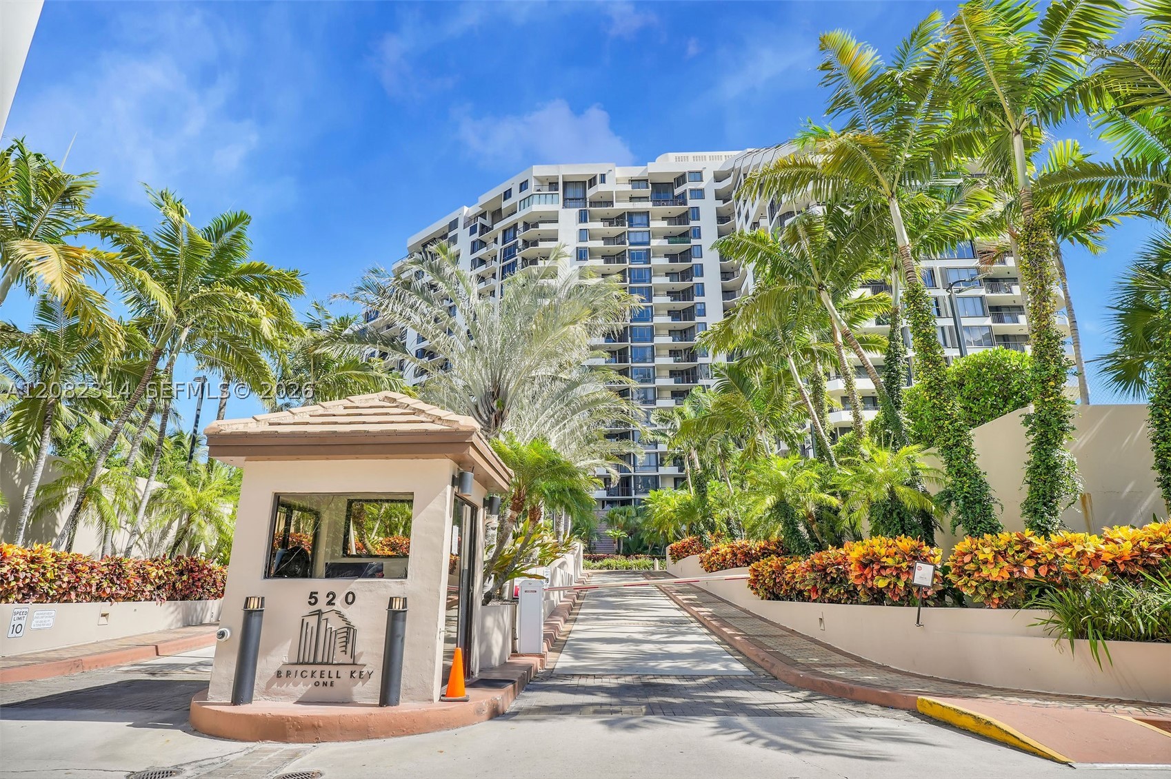 520 Brickell Key Dr A1007 Property Photo 1