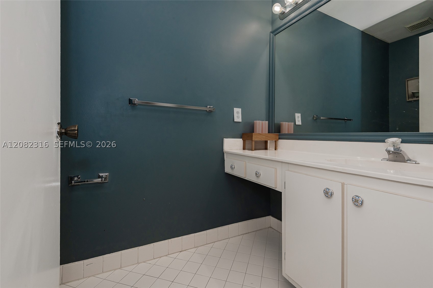 9876 Costa Del Sol Blvd B-93 Property Photo 14