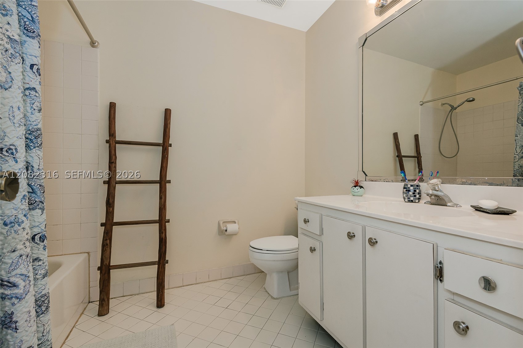 9876 Costa Del Sol Blvd B-93 Property Photo 17